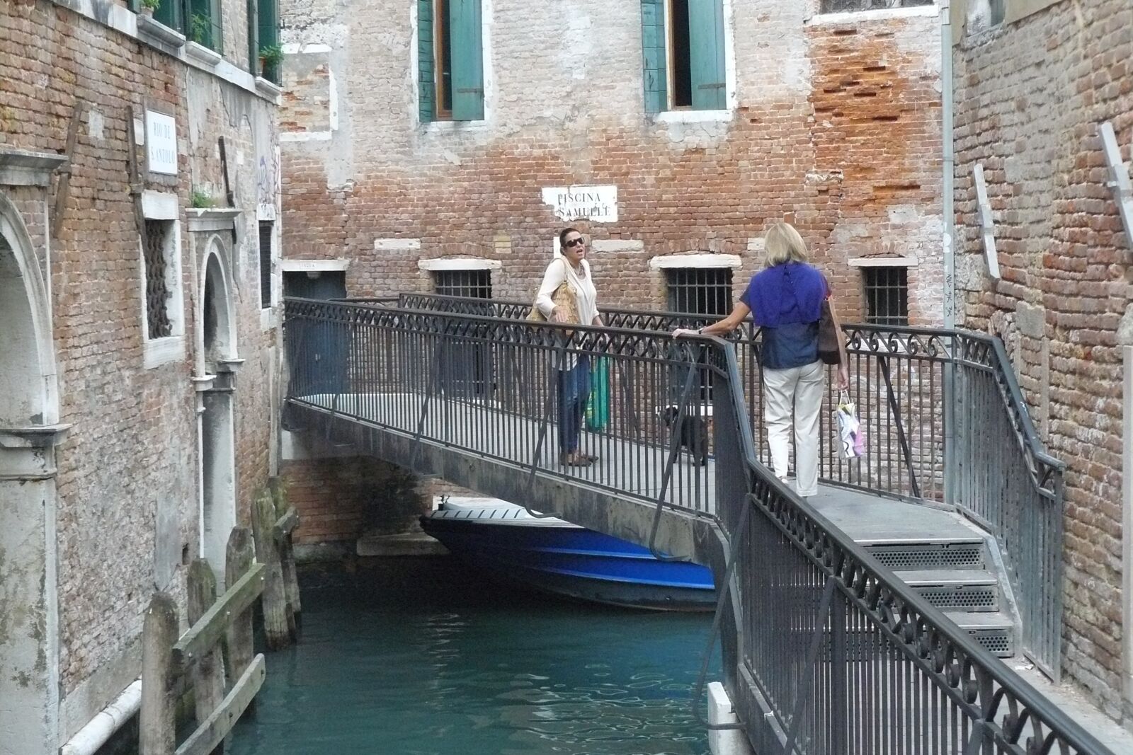 Panasonic DMC-FZ8 sample photo. Venice, bridge, cityscape photography