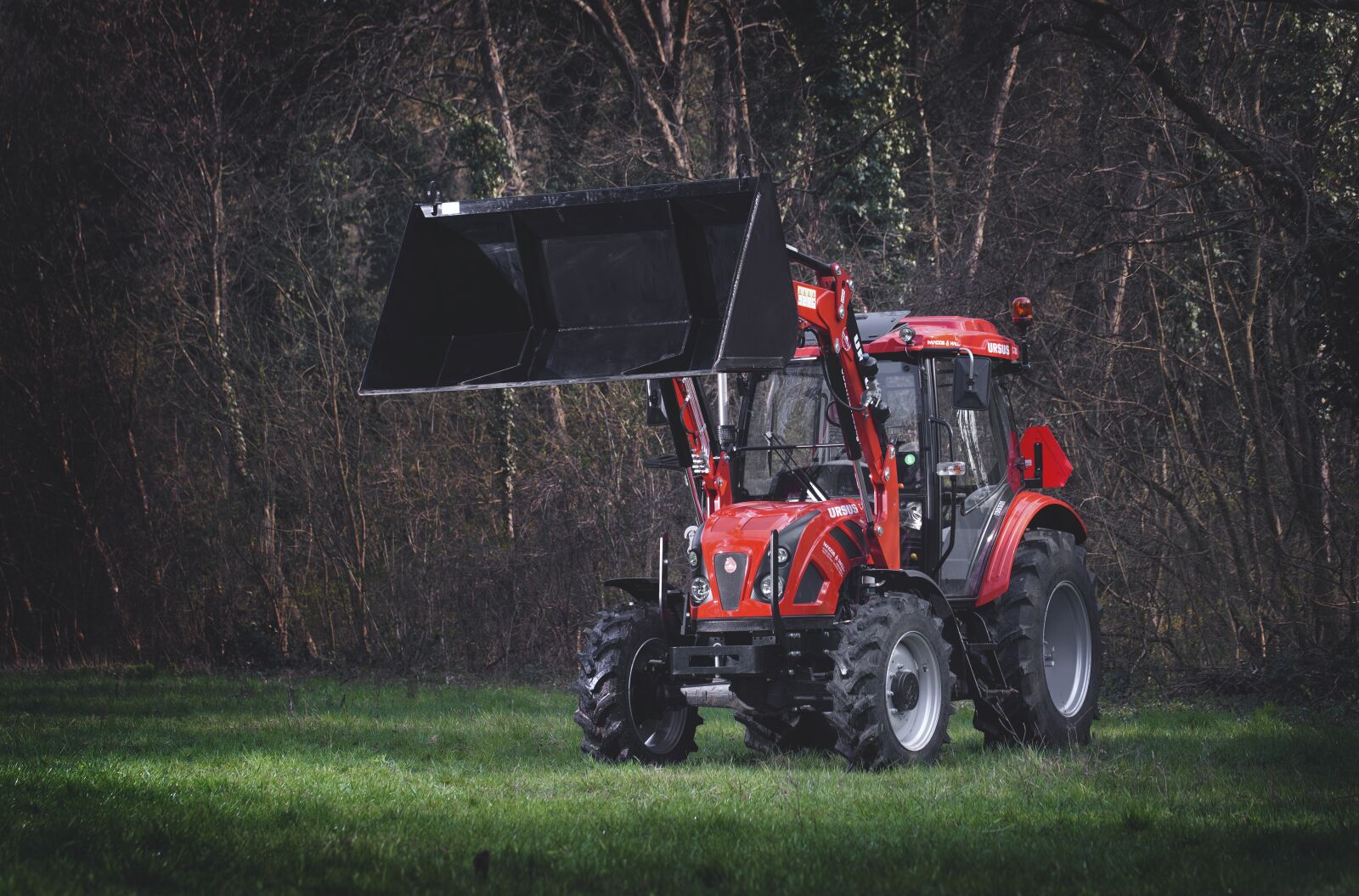 Canon EF 100mm F2.8L Macro IS USM sample photo. Machine, tractor, equipment photography