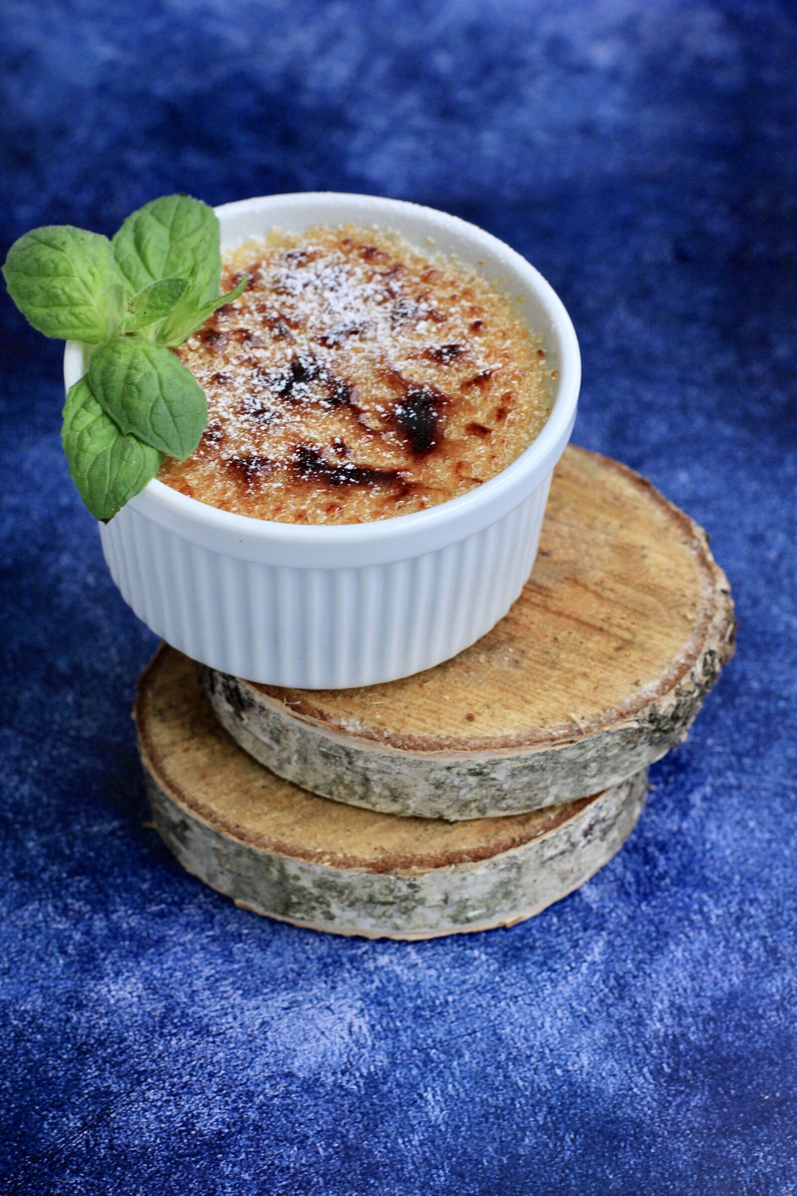 Canon EOS 60D + Canon EF 50mm F1.4 USM sample photo. Creme brulee, creamy, food photography