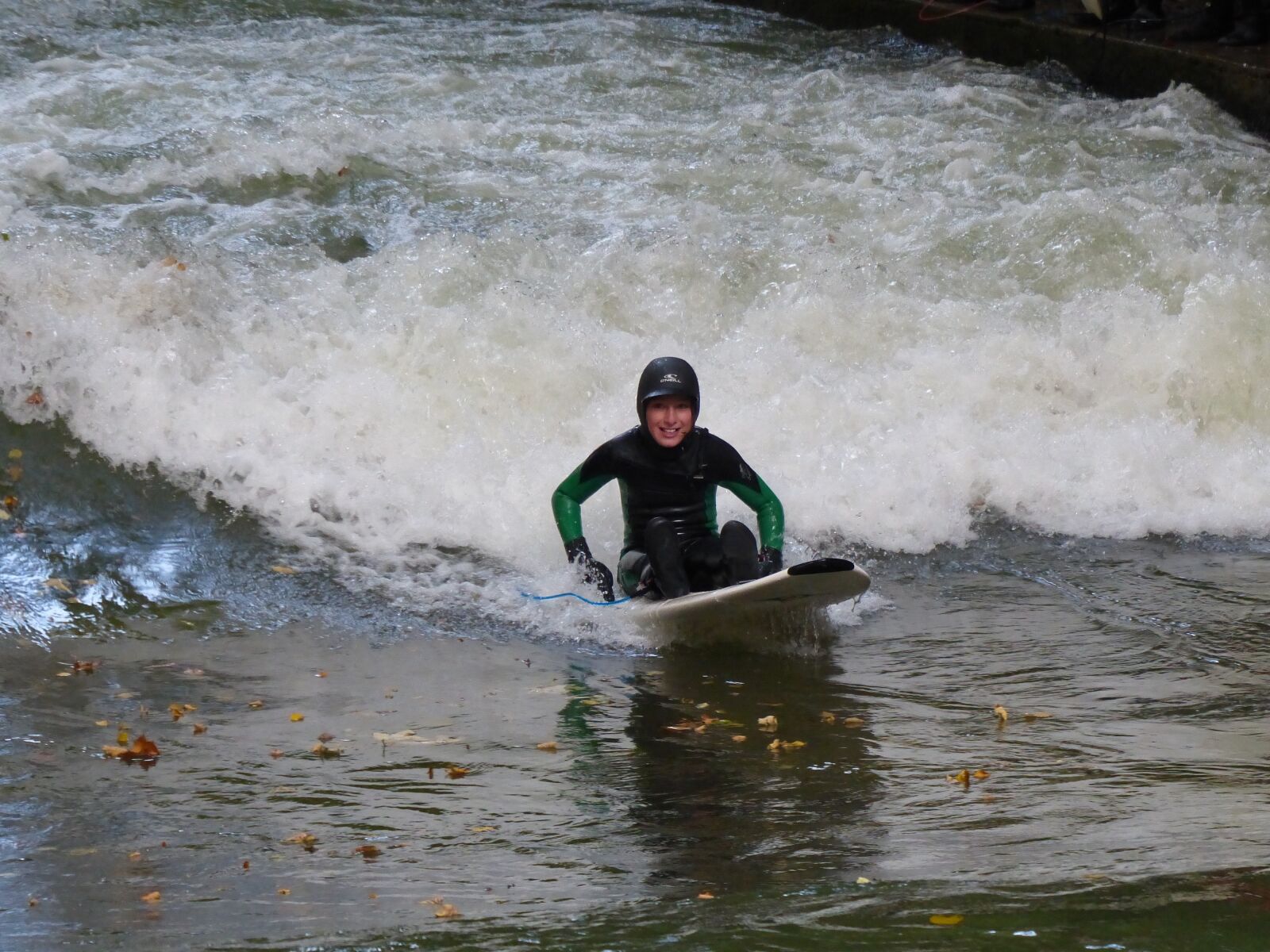Panasonic Lumix DMC-FZ200 sample photo. Eisbach, surf, surfing photography