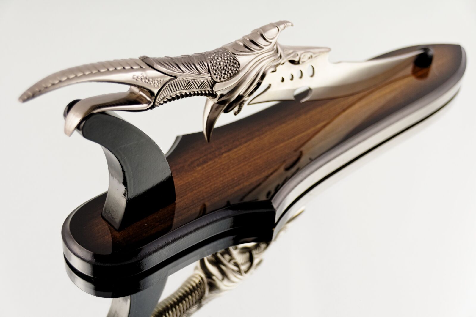 Canon EOS 30D sample photo. Handle, ornament, weapon photography