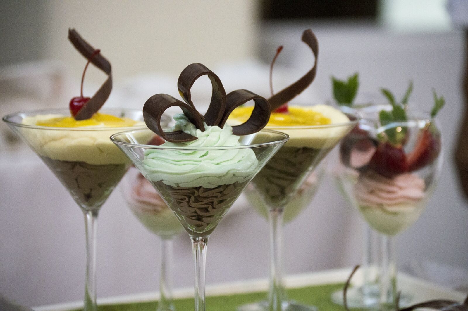 Nikon D3200 sample photo. Mousse, chocolate, strawberries photography