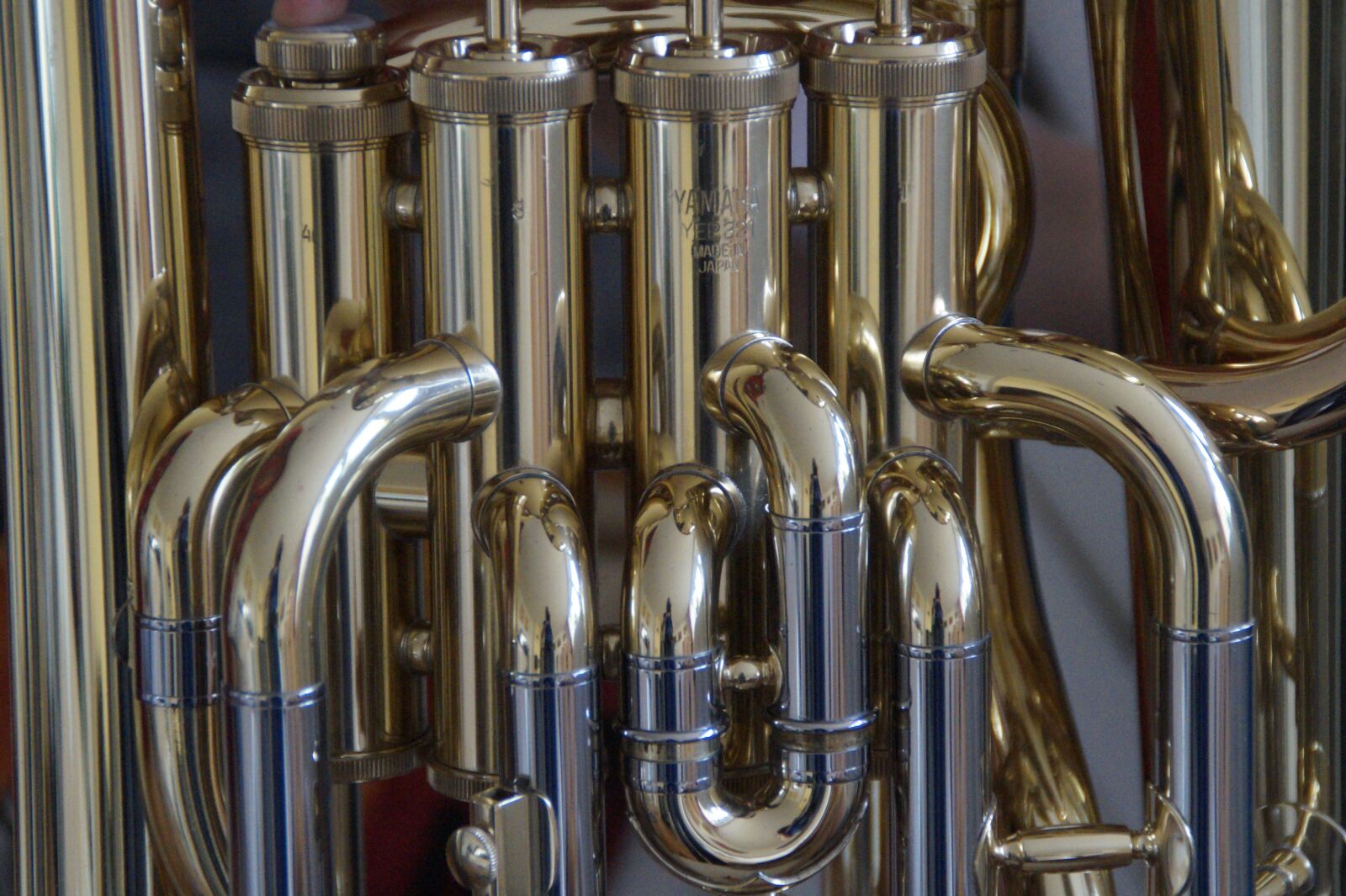 Sony SLT-A58 sample photo. Tuba, trains, pipes photography