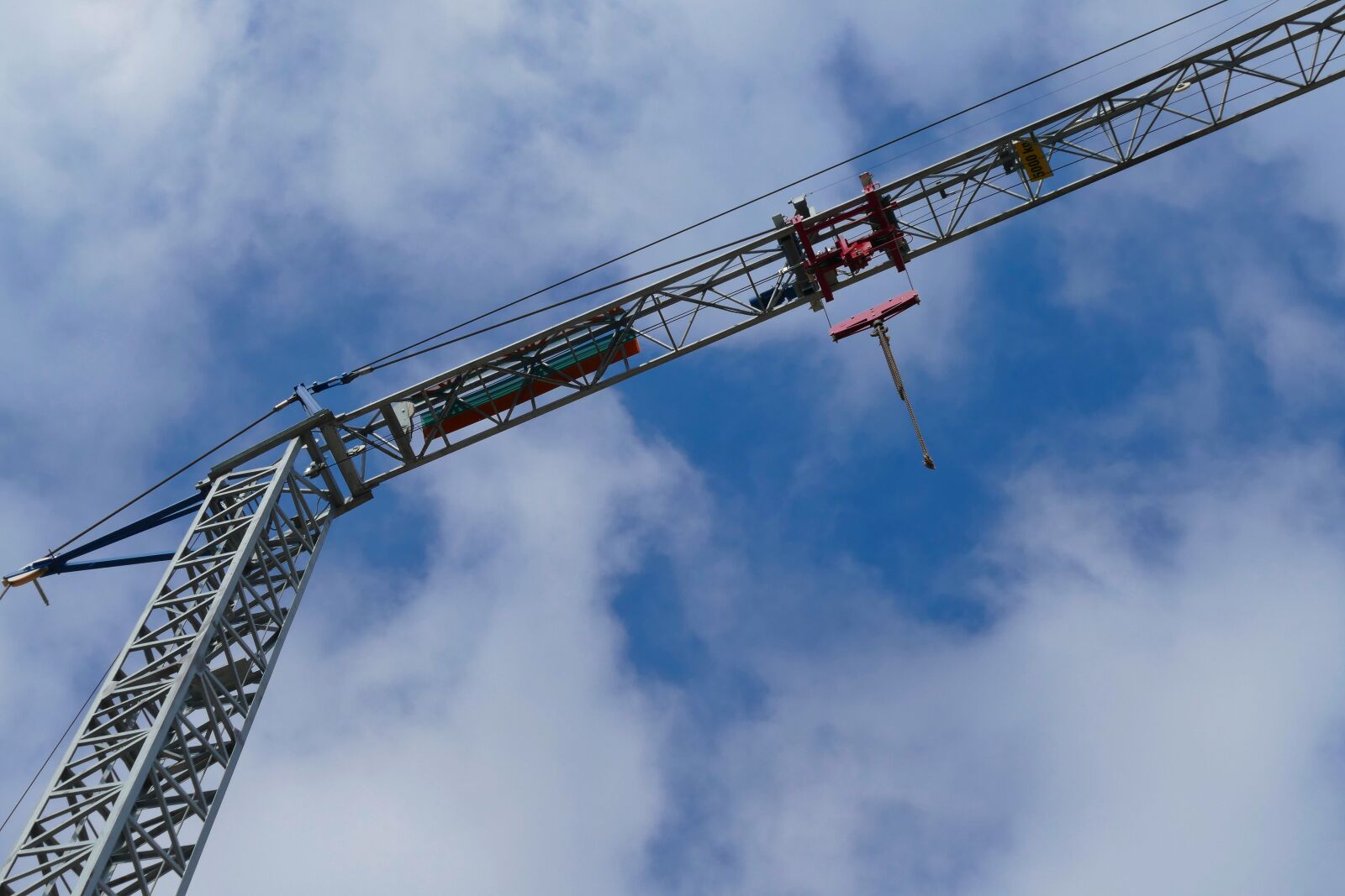 Panasonic Lumix DMC-FZ1000 sample photo. Industry, sky, crane photography