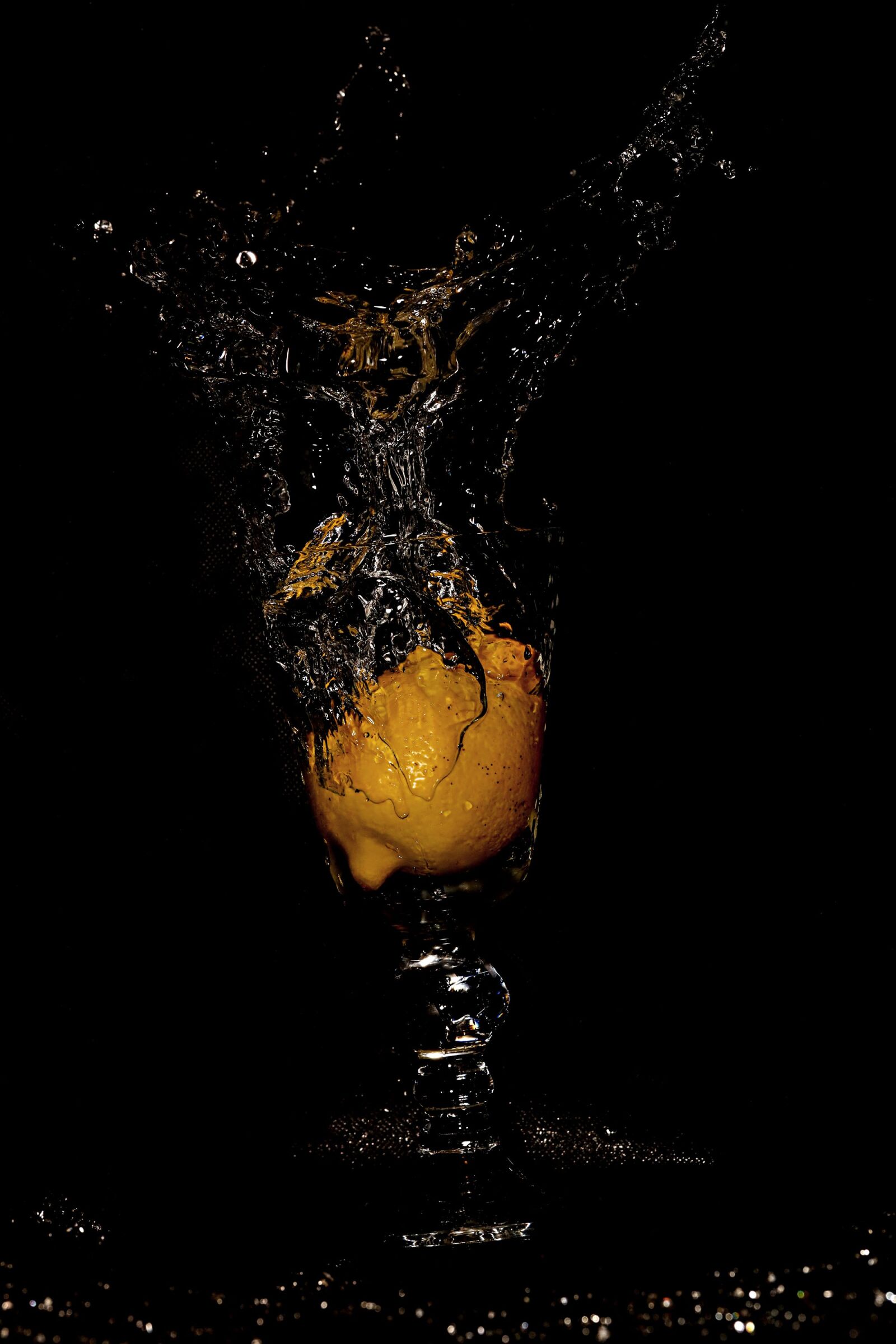 Canon EOS R sample photo. Water splash, lemon, glass photography
