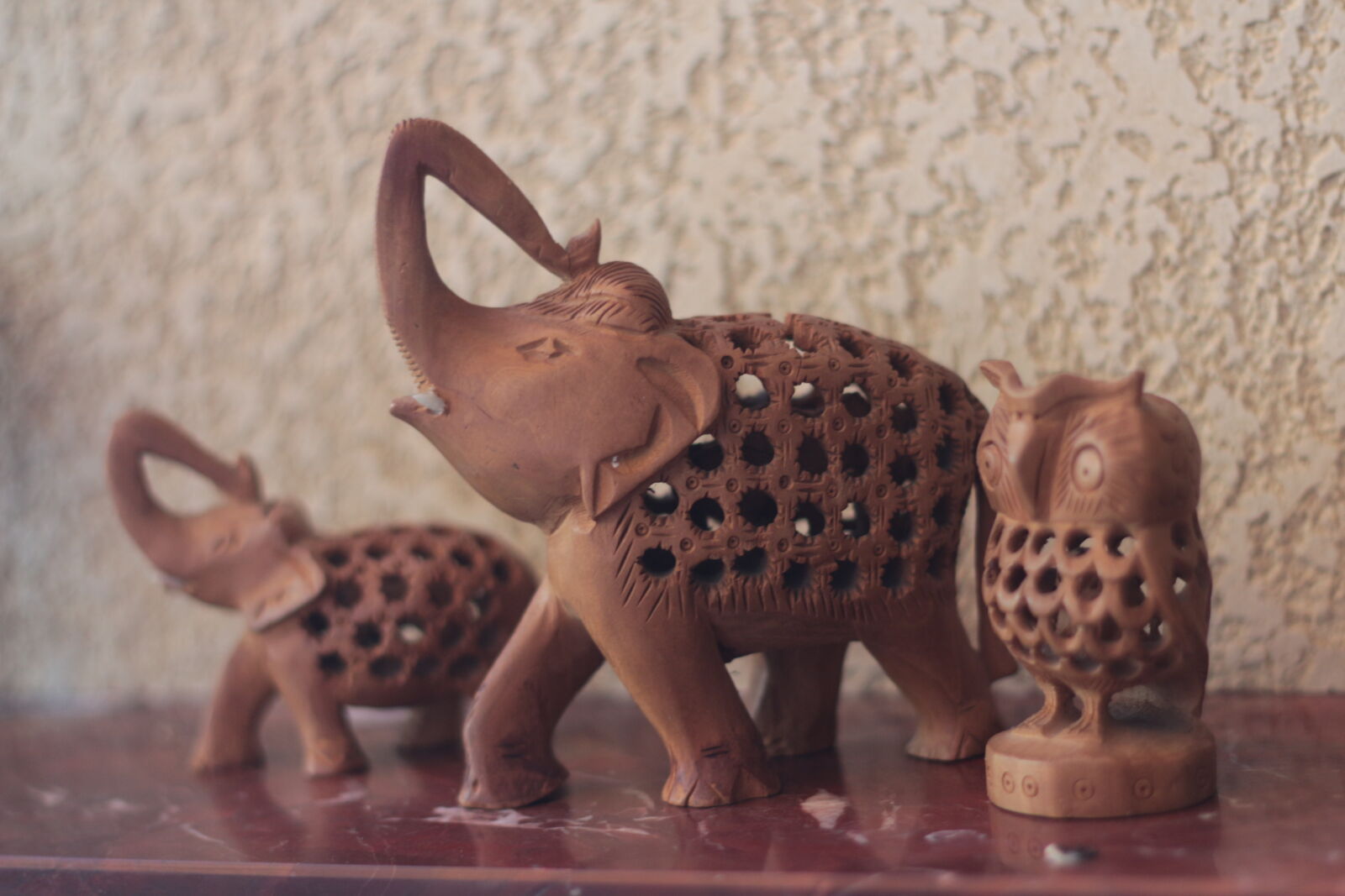 Canon EF 50mm F1.8 II sample photo. Carved, elephant, miniature, owl photography