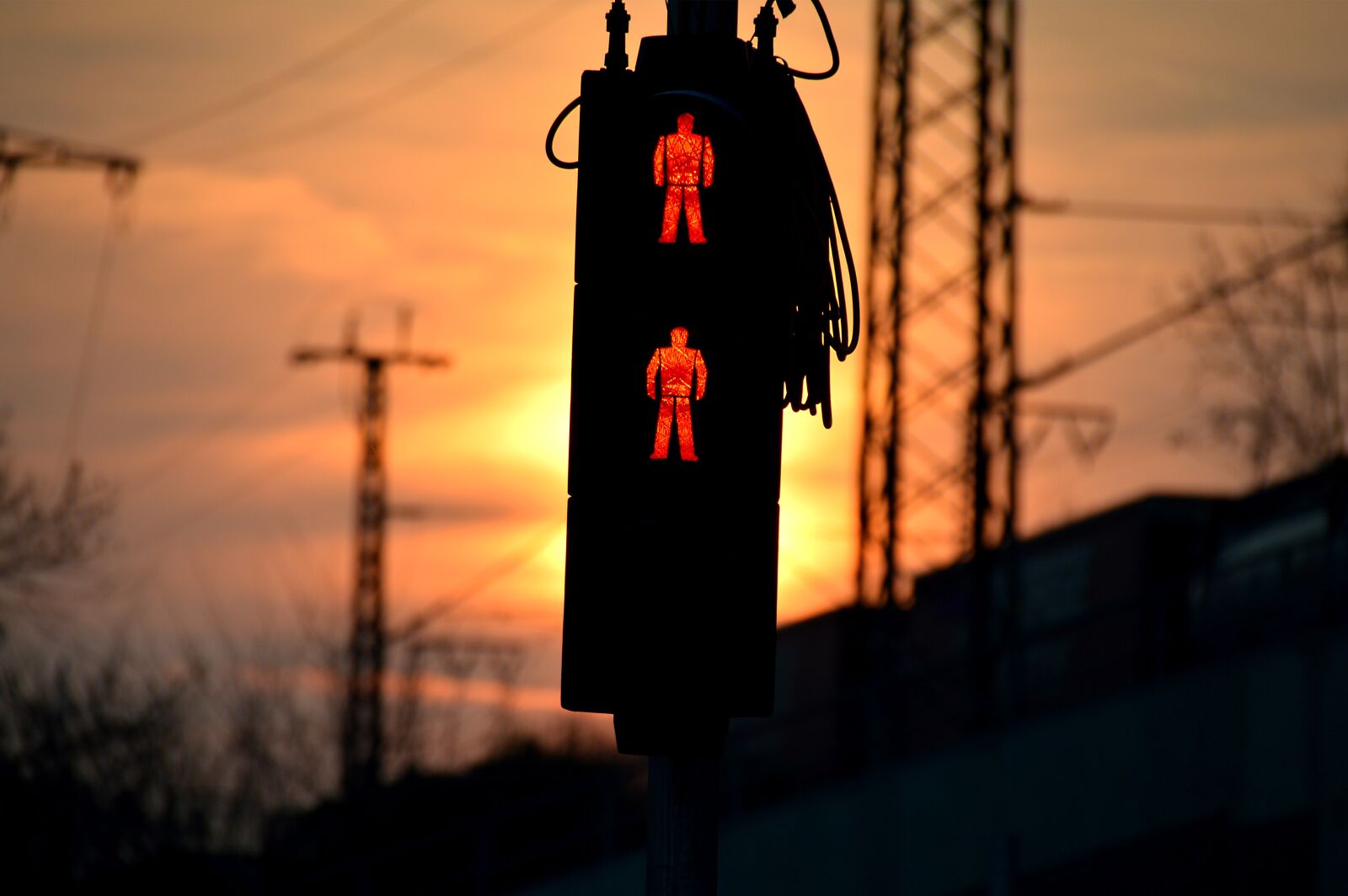Nikon D3200 sample photo. Red, traffic lights, sunset photography