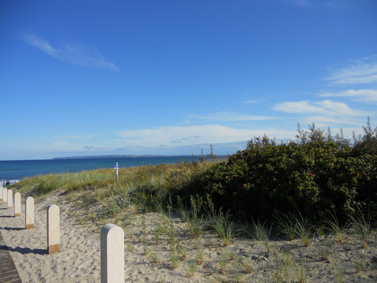 Nikon Coolpix S3000 sample photo. Baltic sea, beach, sea photography
