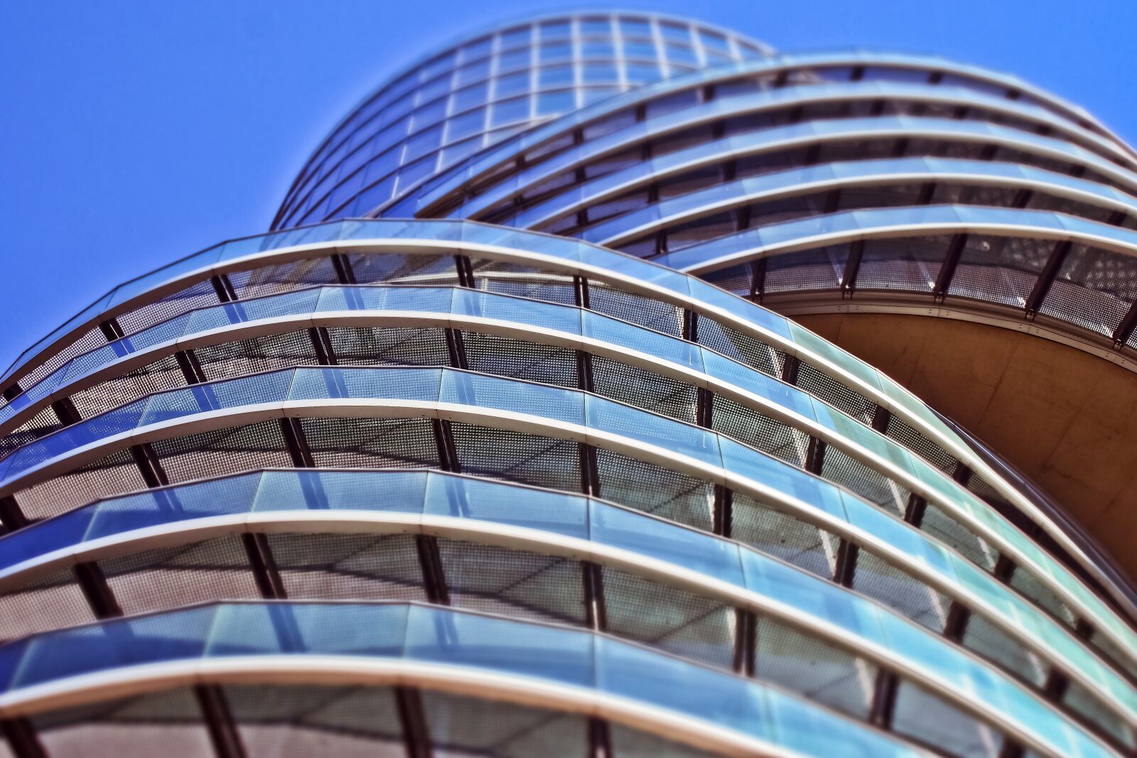 Olympus OM-D E-M10 sample photo. Architecture, skyscraper, building photography