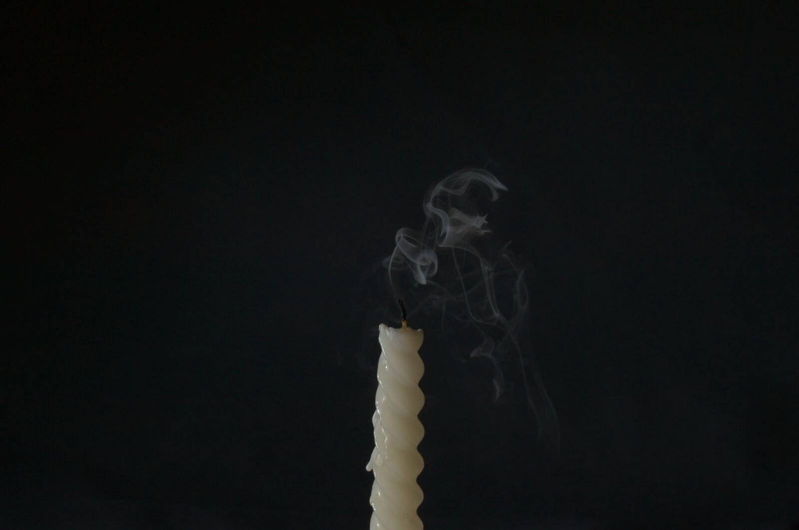 Nikon D3100 sample photo. Candle, extinguished, smoke photography