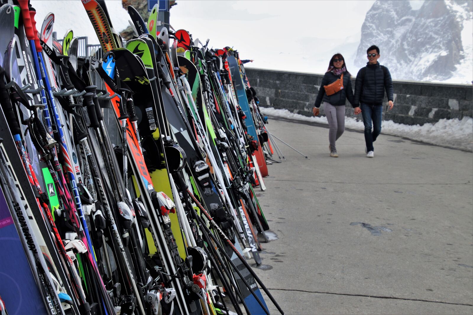 Canon EOS 80D sample photo. Skis, para, zermatt photography