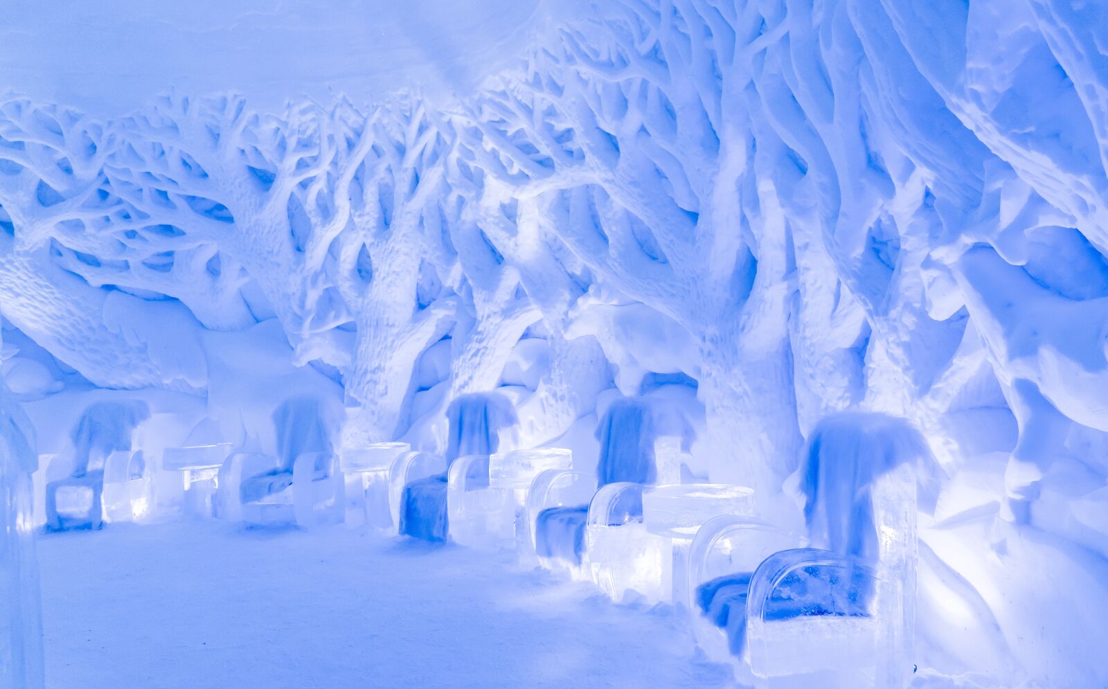 Sony a7R II + Sony FE 24-240mm F3.5-6.3 OSS sample photo. Snowhotel, ice bar, ice photography