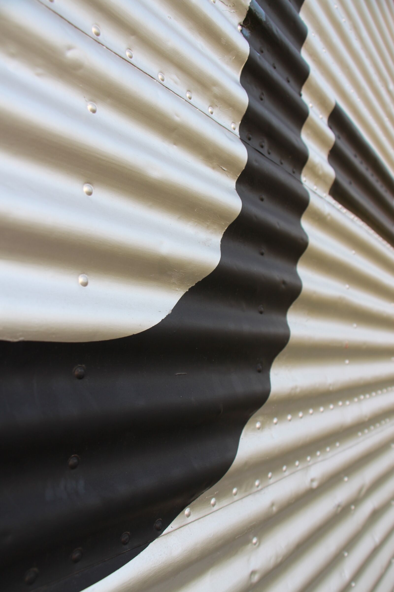 Canon EOS 650D (EOS Rebel T4i / EOS Kiss X6i) sample photo. Aircraft, sheet, corrugated sheet photography