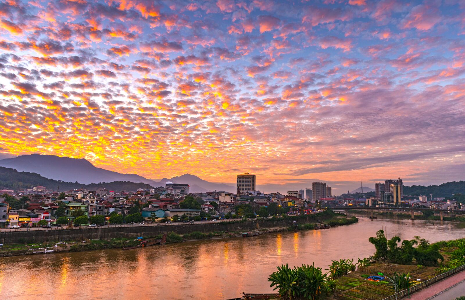 Nikon D800E sample photo. Afternoon lao cai, the photography