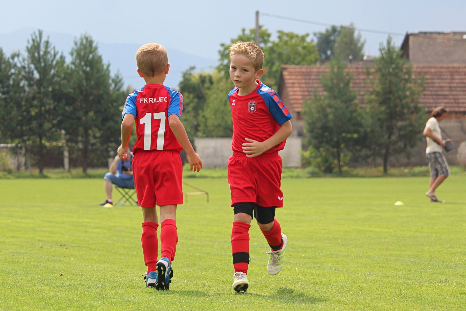 Canon EF-S 55-250mm F4-5.6 IS STM sample photo. Football, children, teammates photography