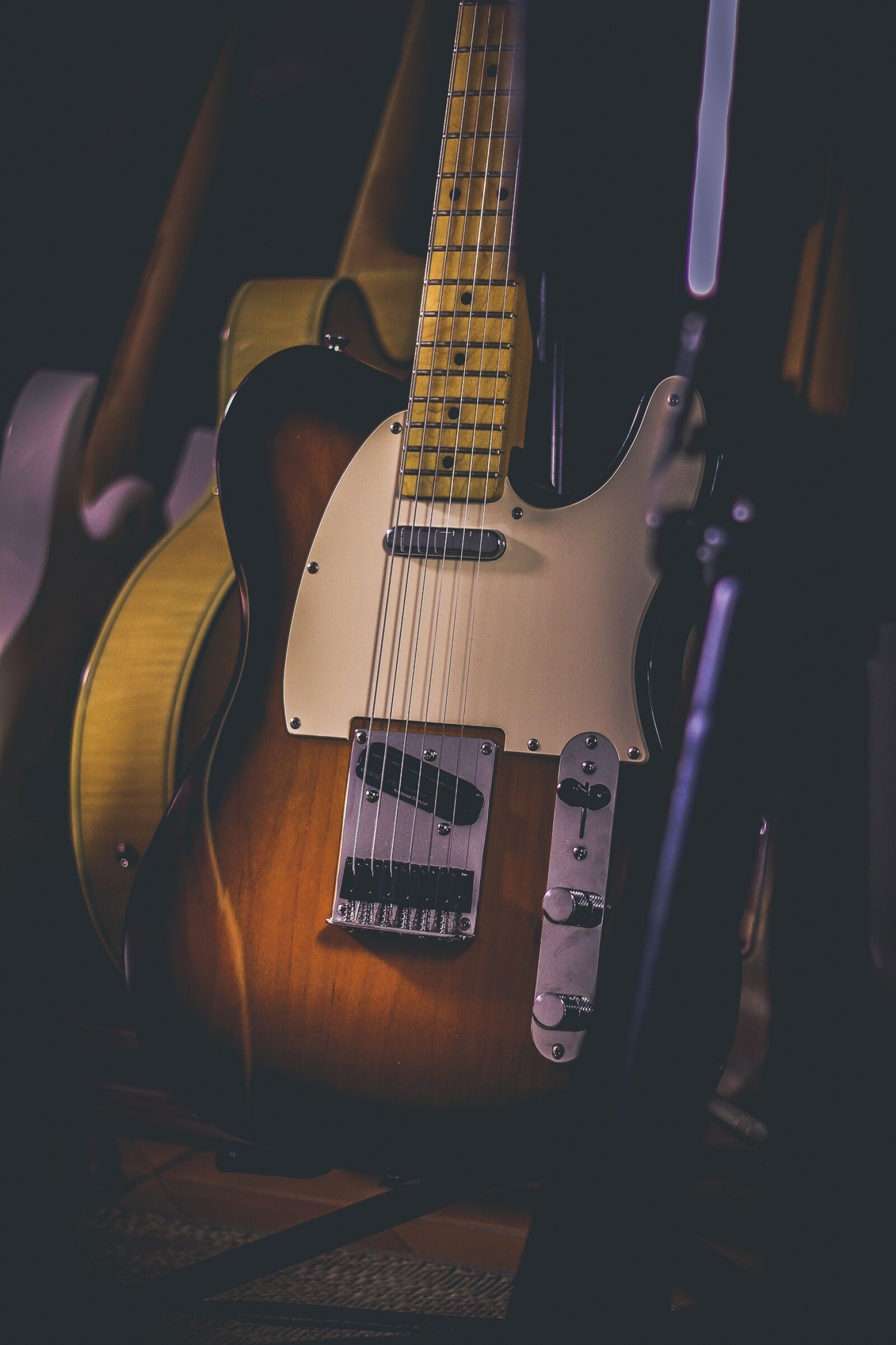 Canon EF 50mm F1.8 II sample photo. Guitar, music, instrument photography