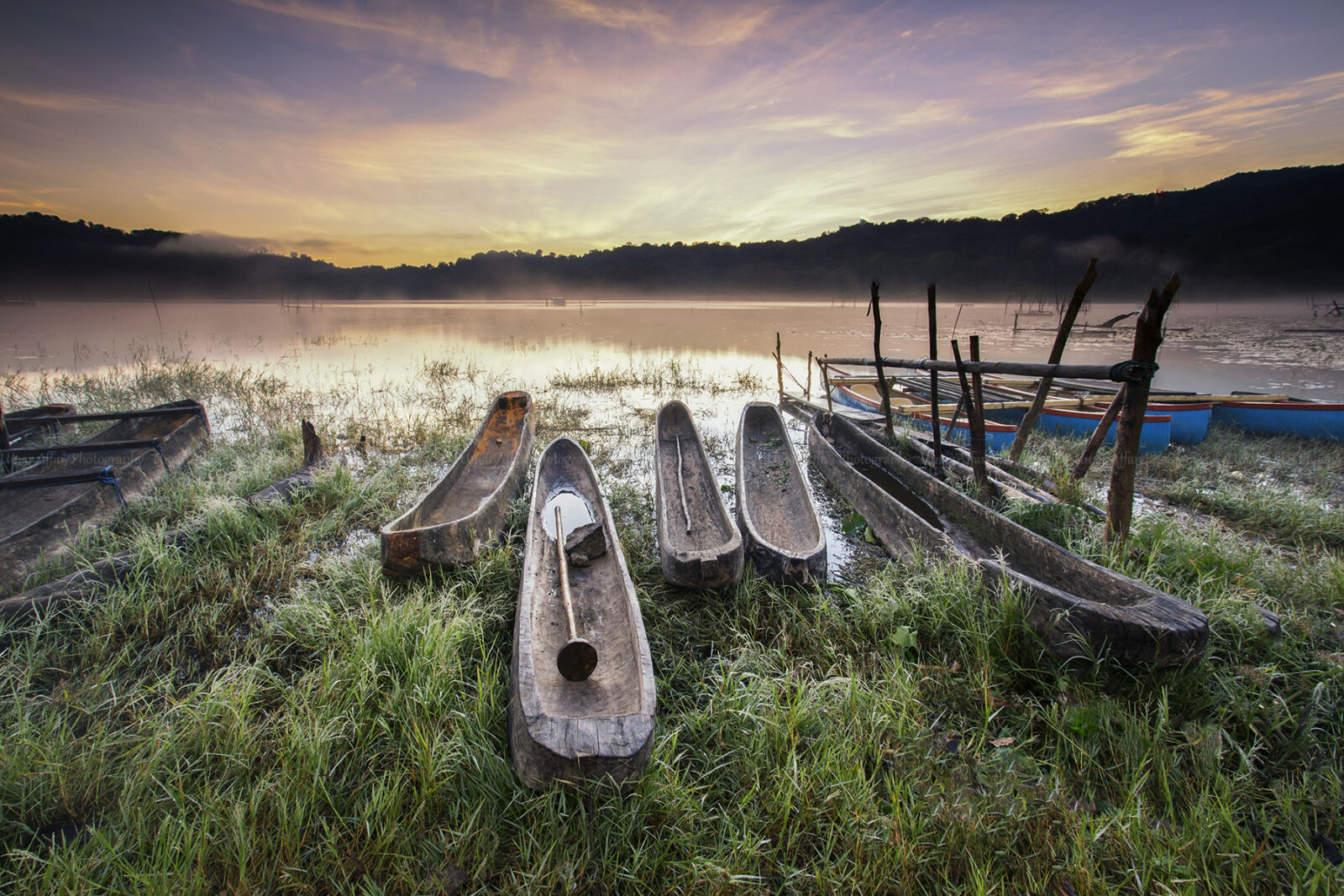 Canon EF 17-40mm F4L USM sample photo. Bali, beautiful, boats, canoes photography