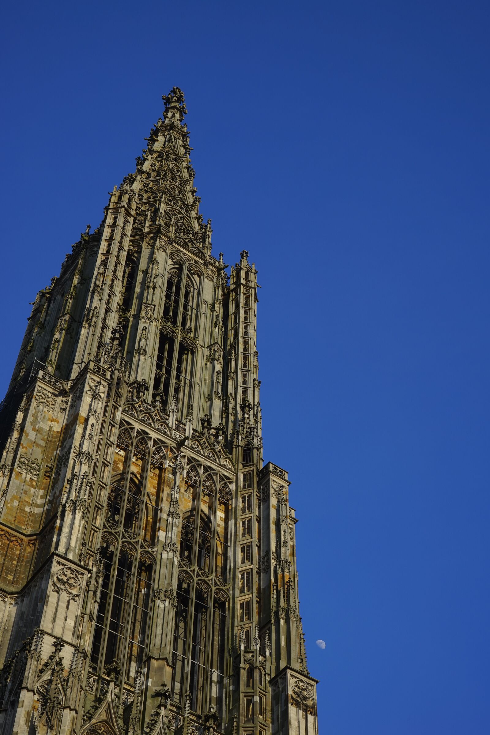 Sony a7 + Sony FE 28-70mm F3.5-5.6 OSS sample photo. M nster, ulm cathedral photography