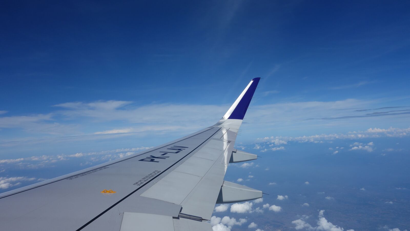 Sony Cyber-shot DSC-RX100 sample photo. Plane, wings, flight photography