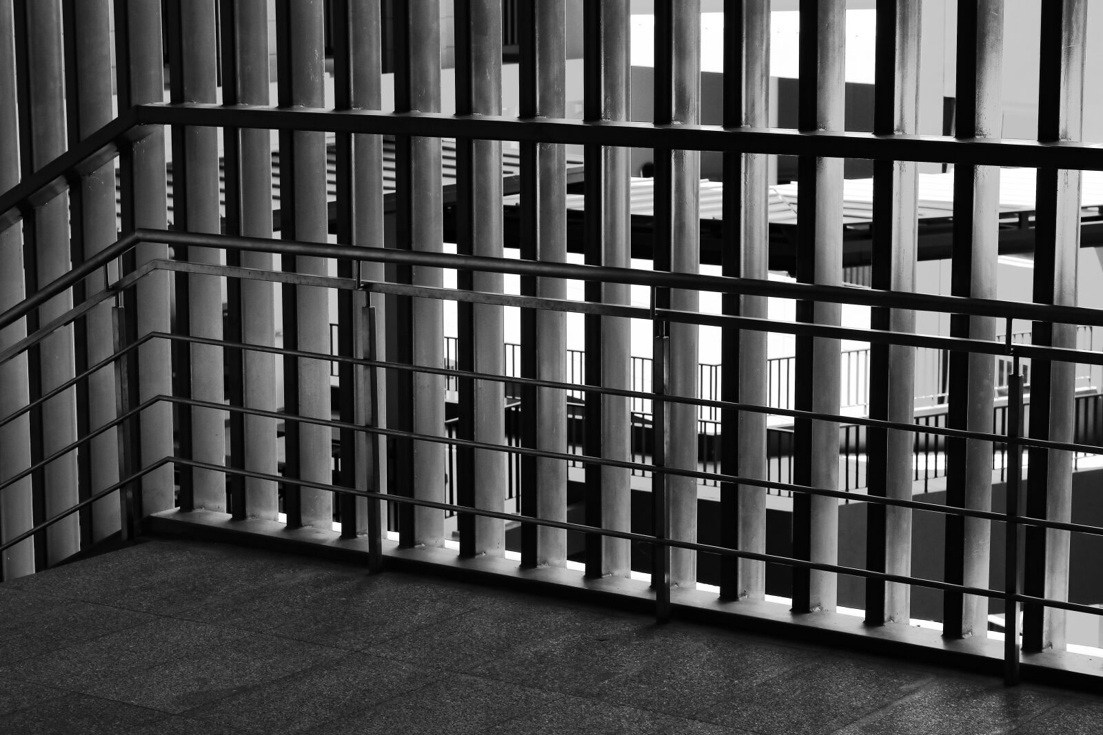 Canon EOS 750D (EOS Rebel T6i / EOS Kiss X8i) sample photo. Railing, steel, metal photography