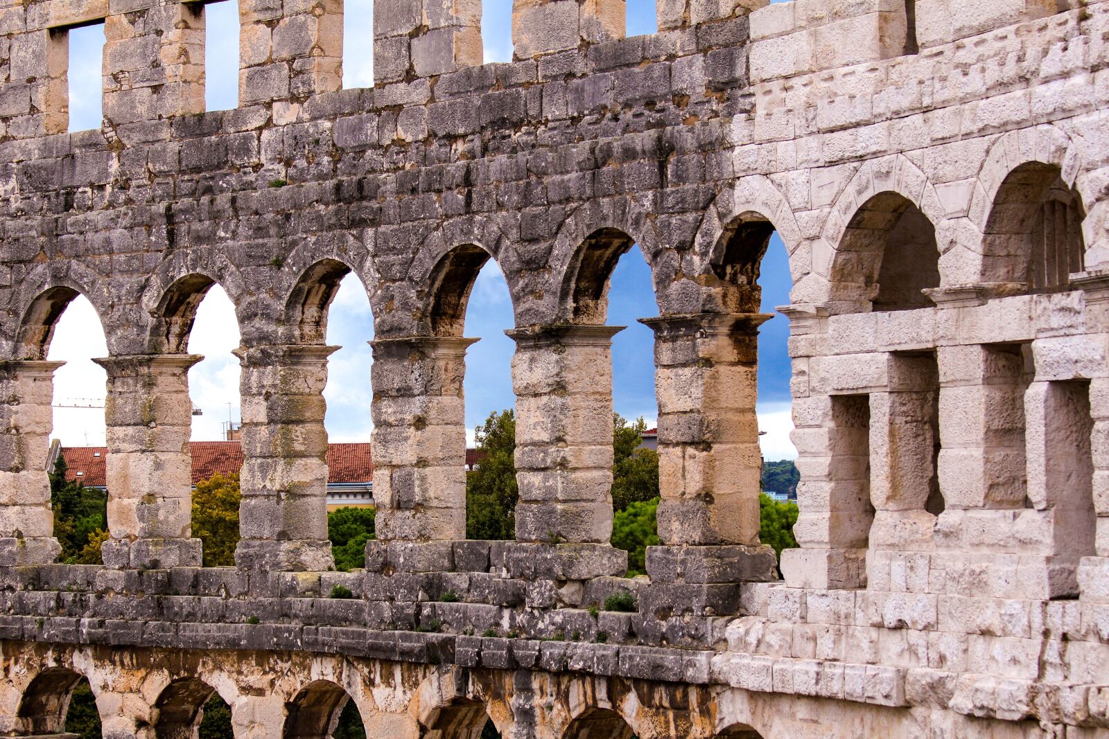 Canon EOS 650D (EOS Rebel T4i / EOS Kiss X6i) sample photo. Pool, croatia, amphitheater photography
