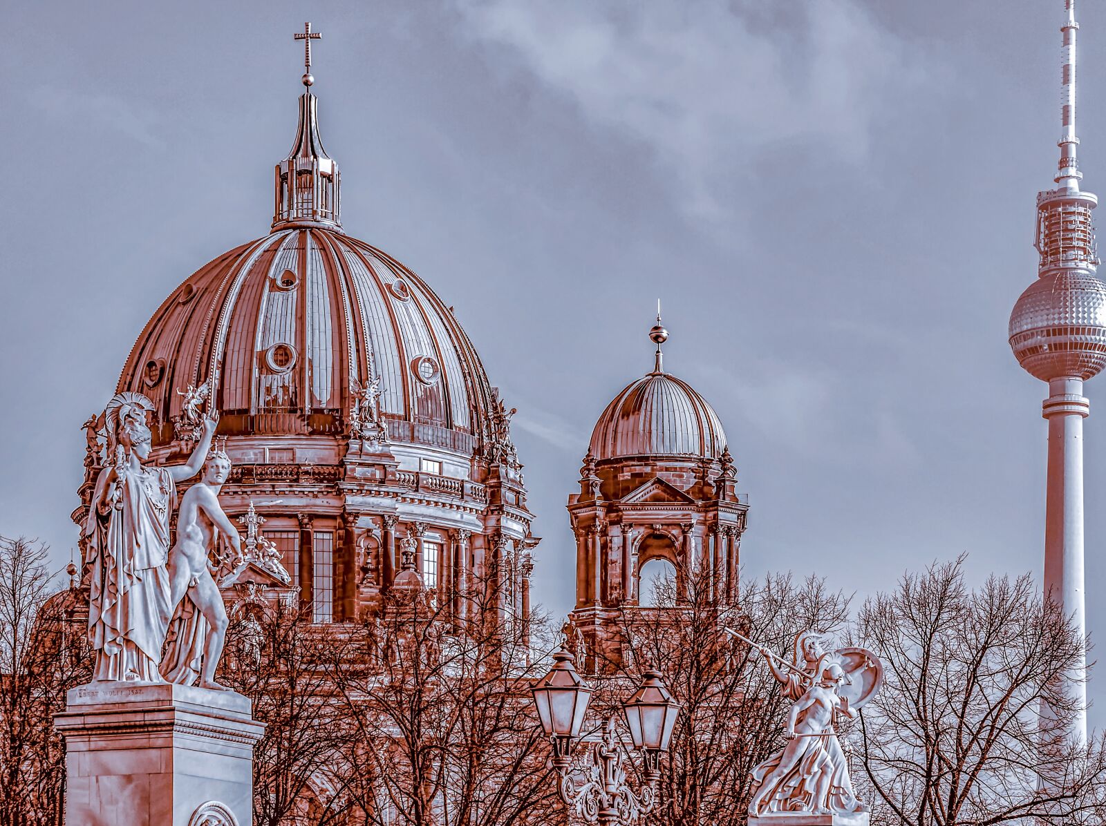 Fujifilm X-T10 + Fujifilm XC 50-230mm F4.5-6.7 OIS sample photo. Berlin cathedral, building, architecture photography