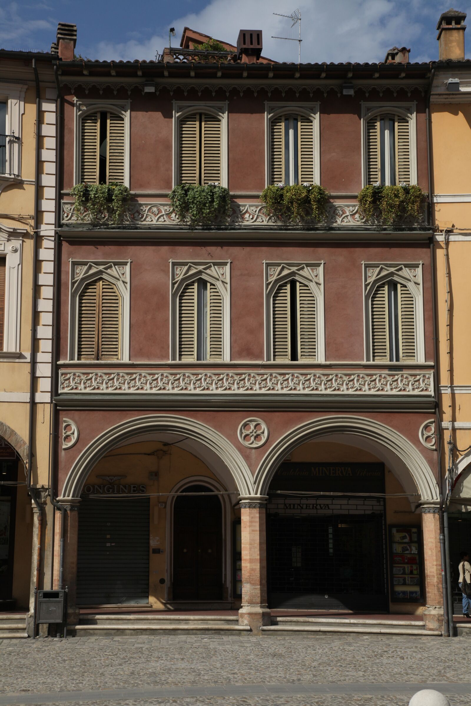 Canon EOS 5D Mark II sample photo. Piazza del popolo, cesena photography