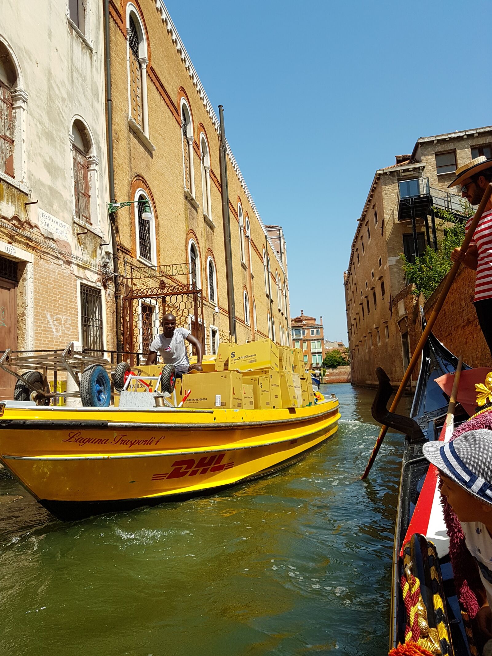 Samsung Galaxy S7 sample photo. Venice, gondola, dhl photography