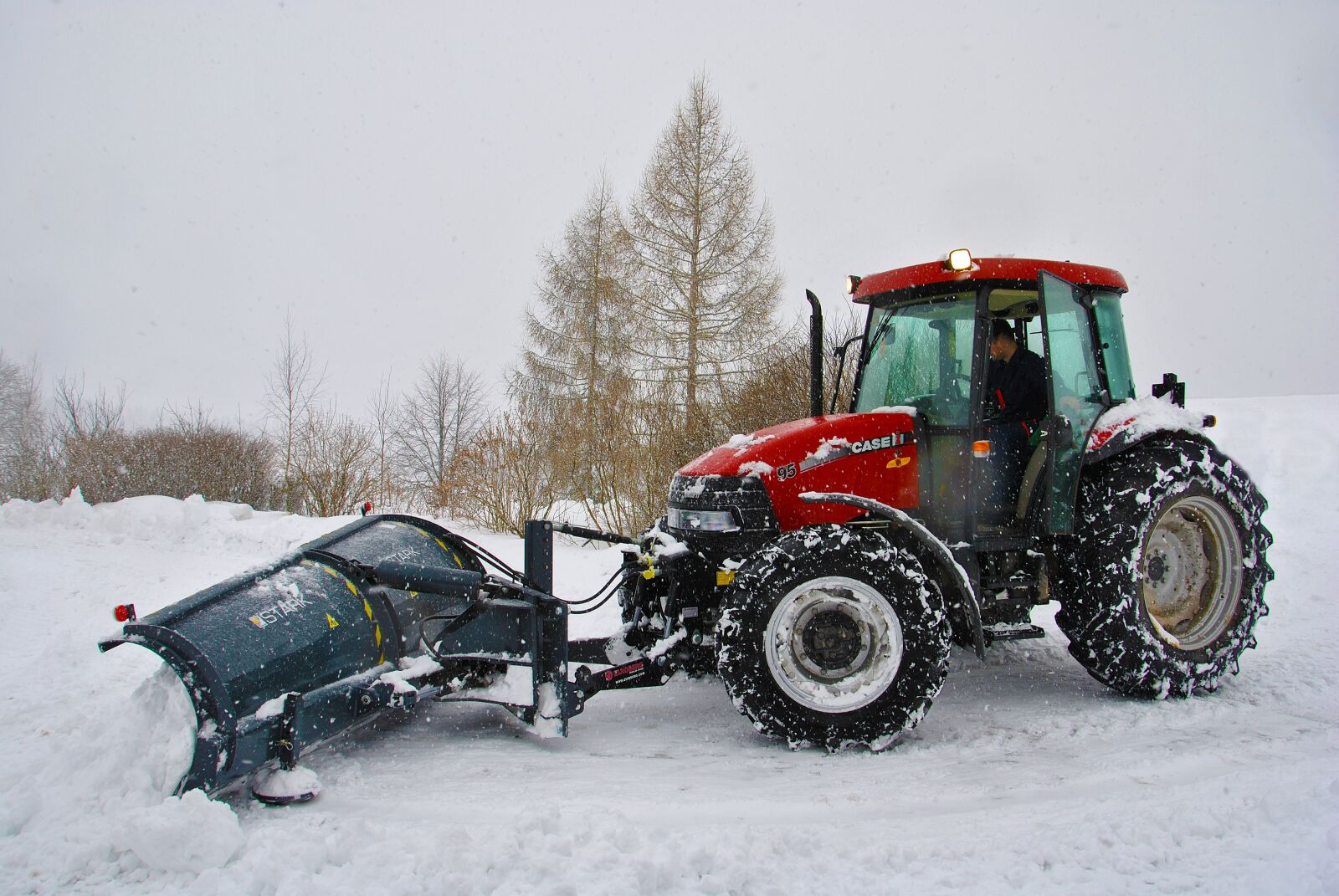 Nikon D3000 sample photo. Tractor, snow, cleaning snow photography