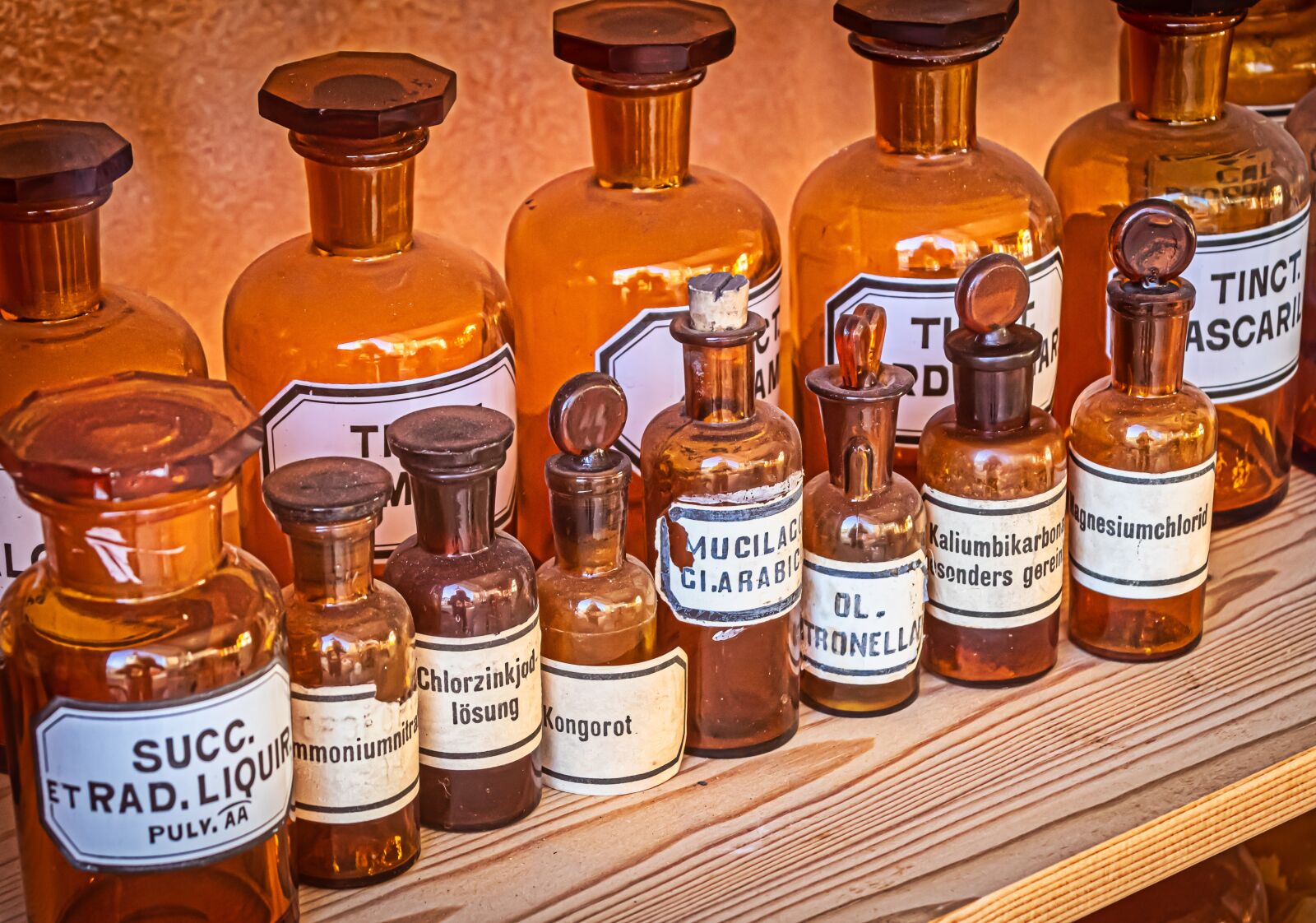 Canon EOS 80D sample photo. Pharmacy, old, bottles photography
