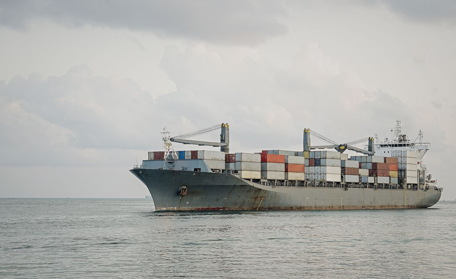 Nikon D800 sample photo. A cargo ship, ship photography