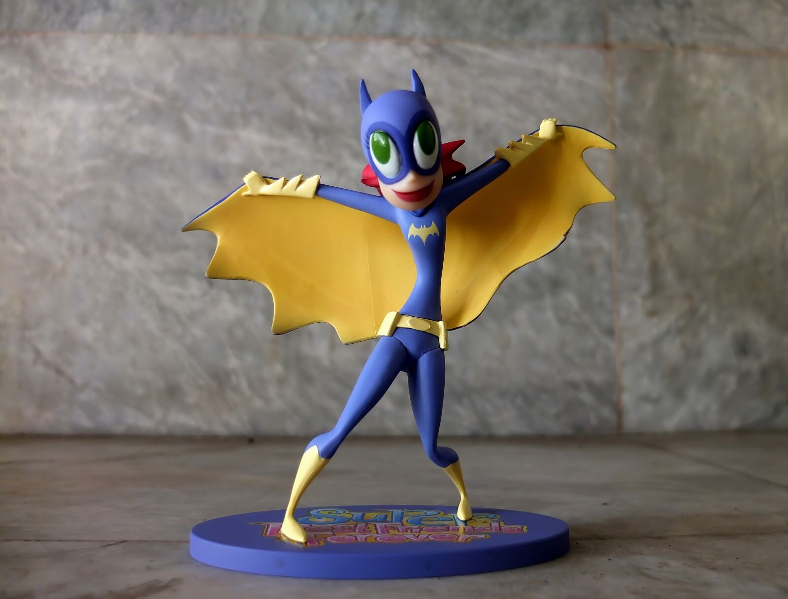 Fujifilm X10 sample photo. Bat, girl, dc photography
