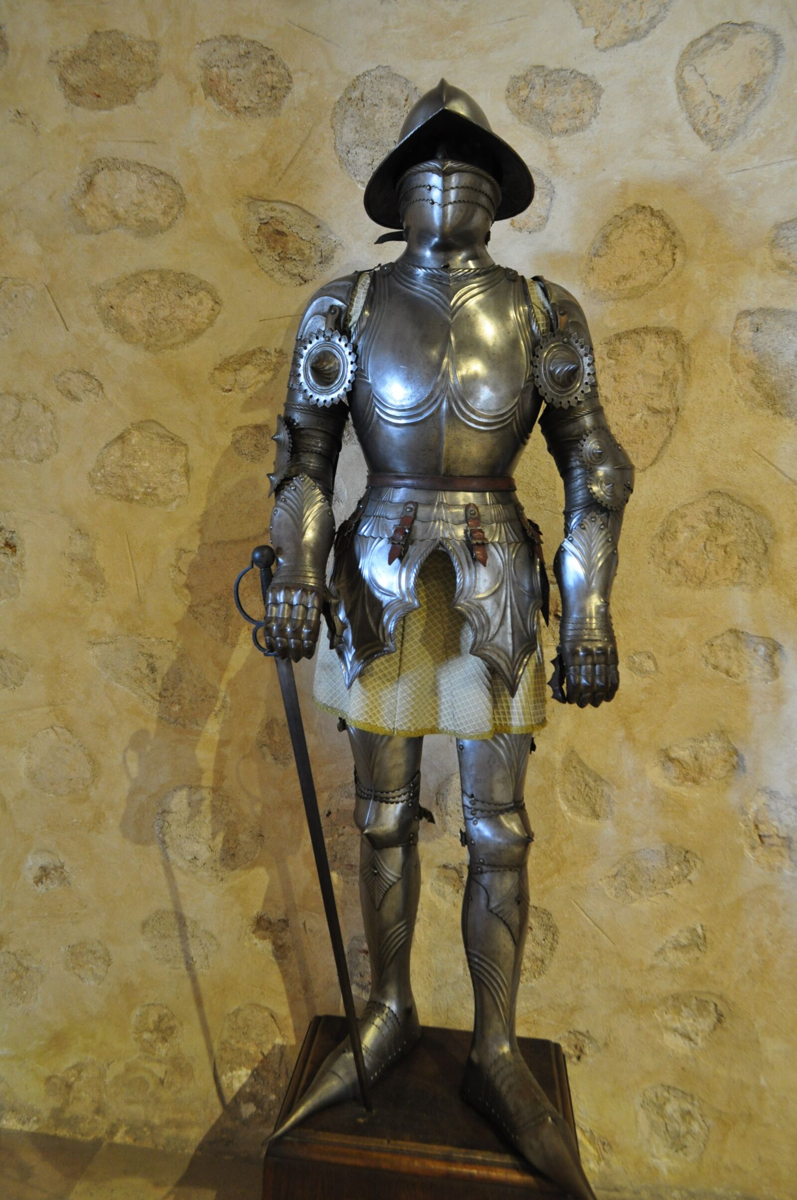 Nikon D5000 sample photo. Armor, war, medieval photography