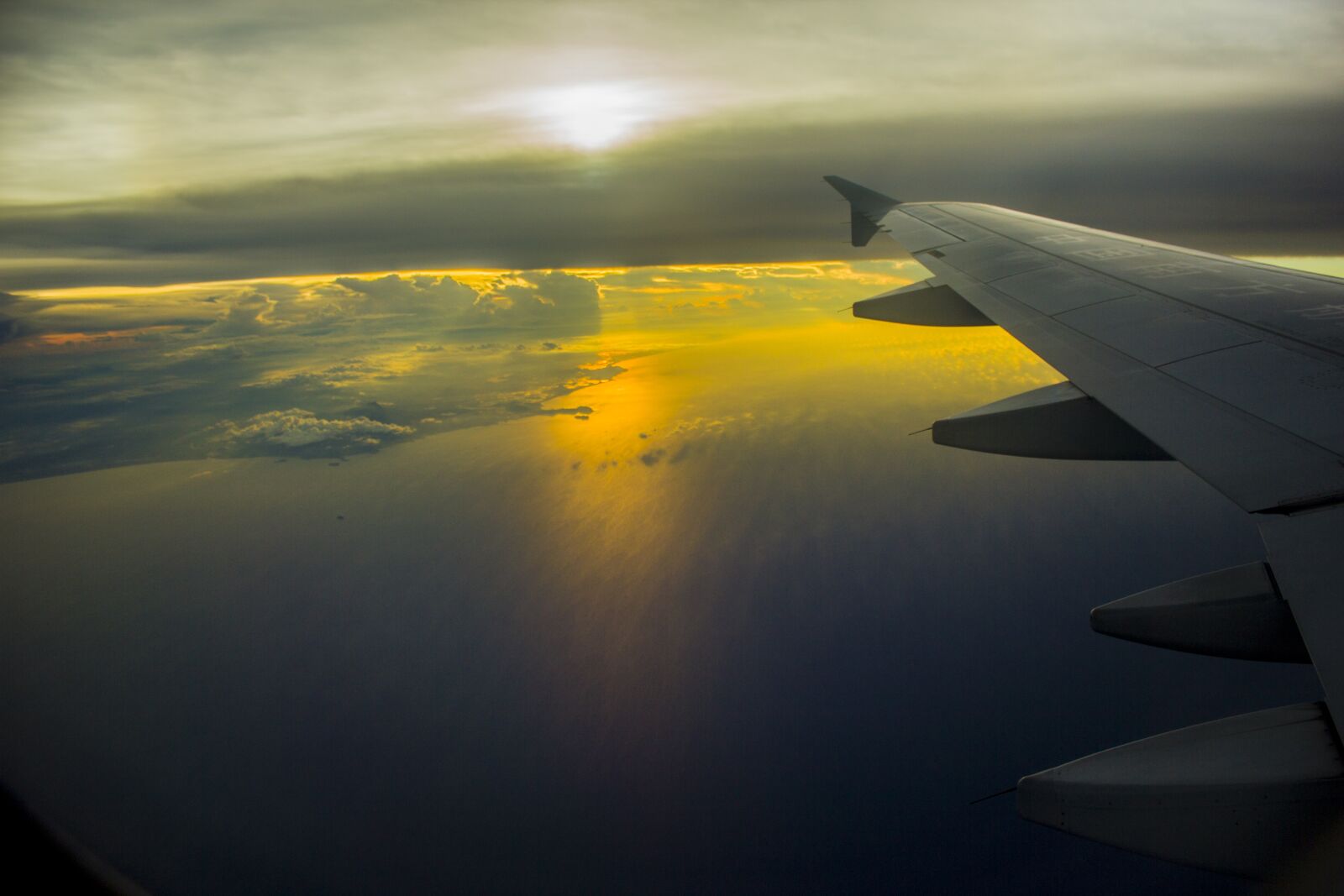 Canon EOS 550D (EOS Rebel T2i / EOS Kiss X4) sample photo. South china sea, sky photography