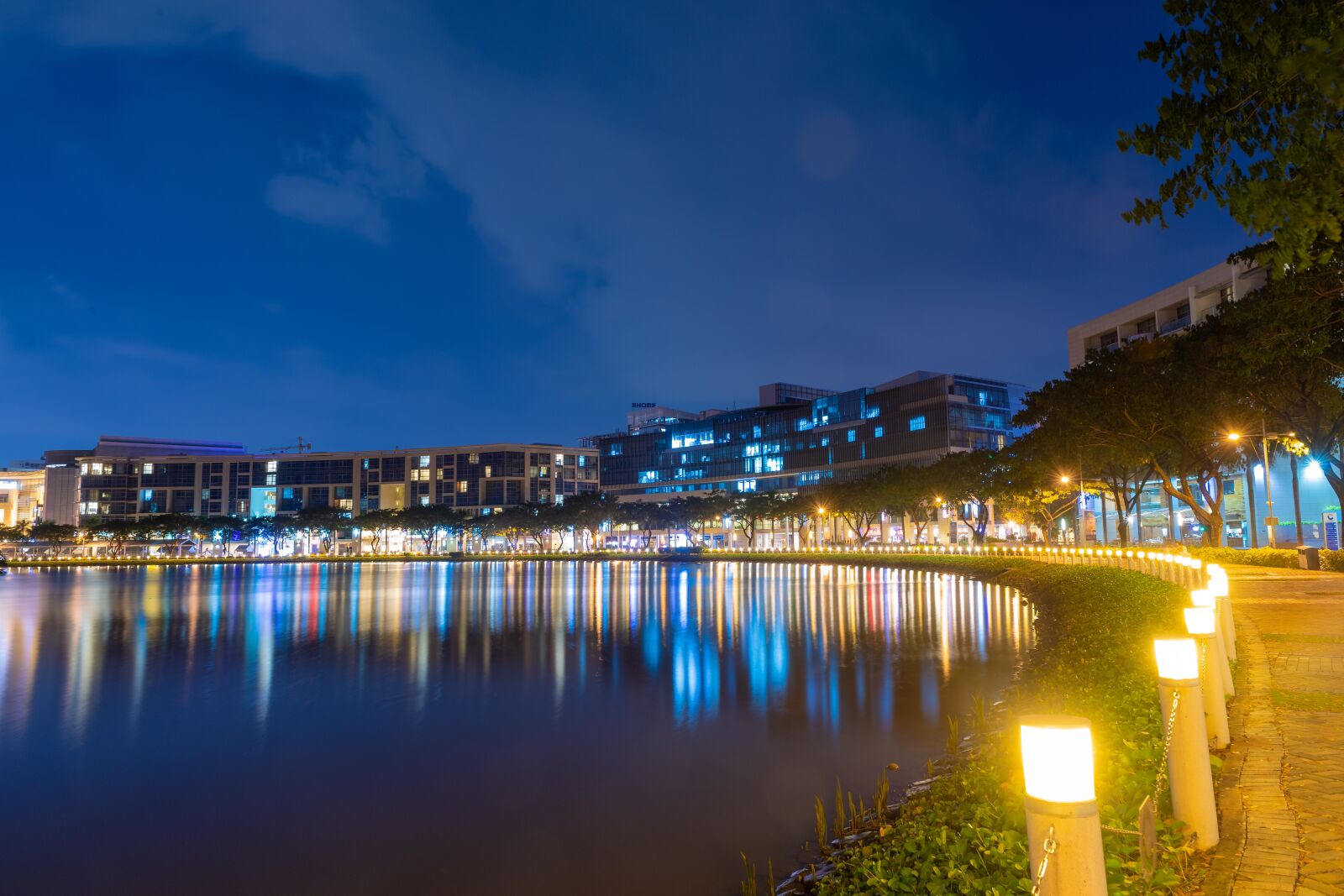 Nikon D5 sample photo. Landscape, city, saigon photography