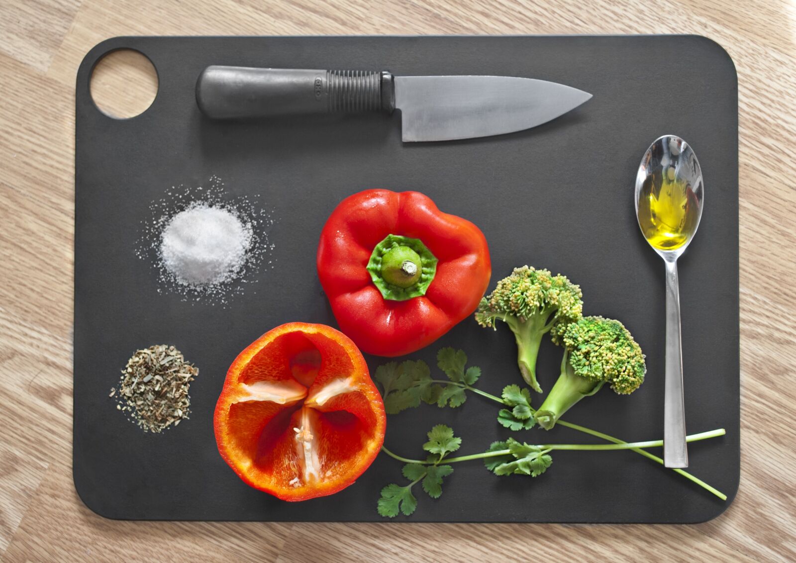 Nikon D3000 sample photo. Food, pepper, tray photography