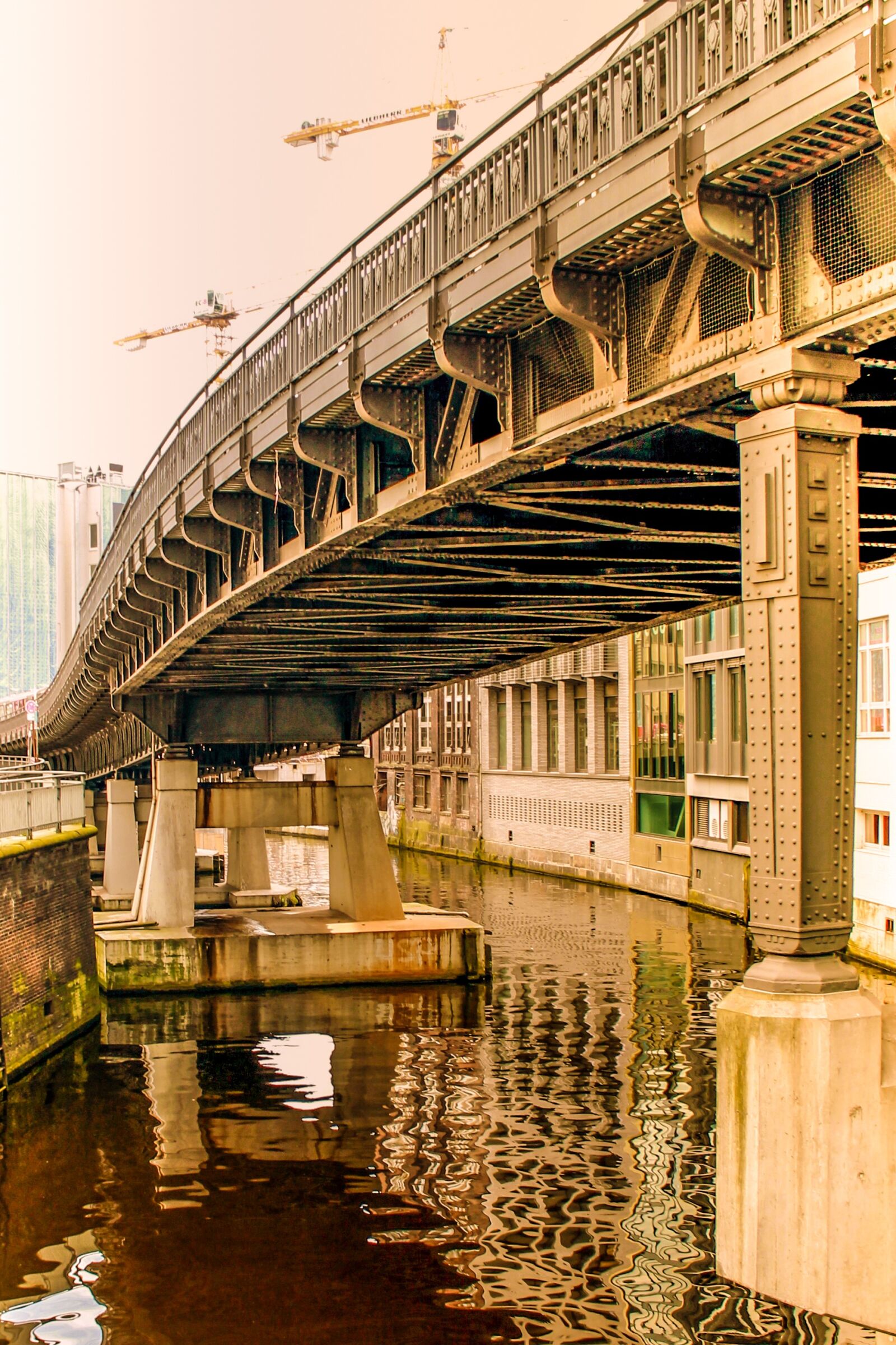 Canon EOS 1100D (EOS Rebel T3 / EOS Kiss X50) sample photo. Hamburg, elbe, port photography