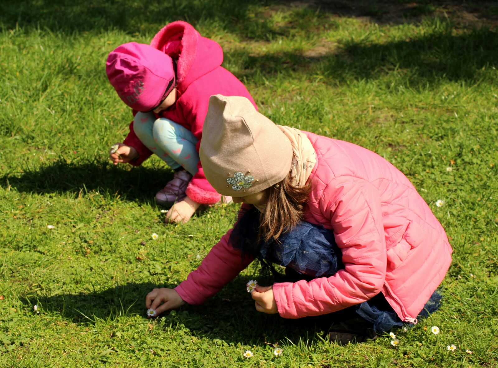 Canon EOS 1200D (EOS Rebel T5 / EOS Kiss X70 / EOS Hi) sample photo. Spring, children, the gap photography