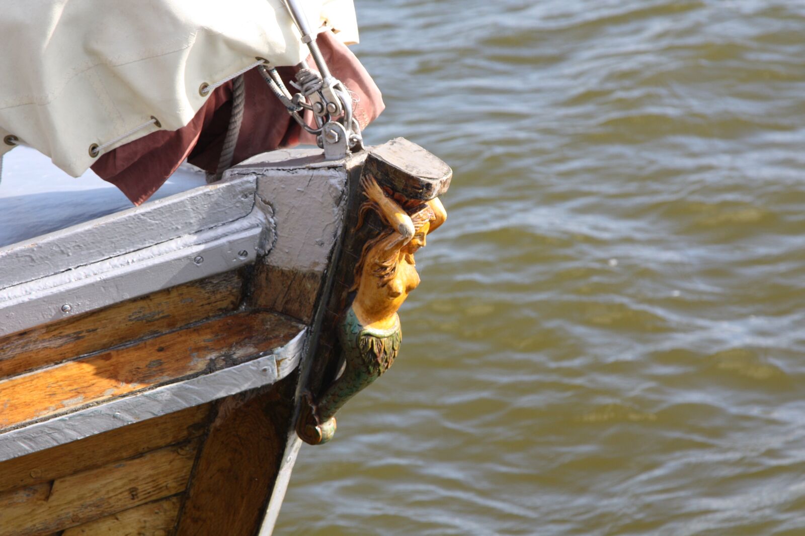 Canon EOS 450D (EOS Rebel XSi / EOS Kiss X2) sample photo. Sailing boat, wood, sail photography