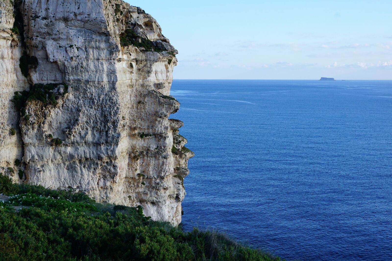 Sony ILCA-77M2 + Sony DT 16-50mm F2.8 SSM sample photo. Malta, sea, nature photography