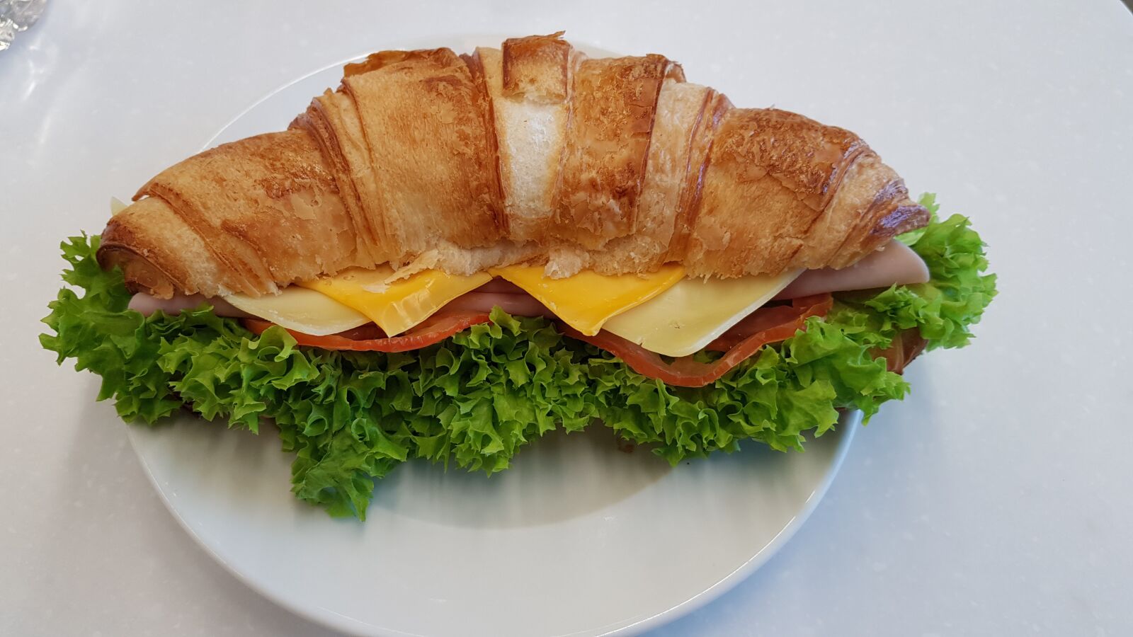 Samsung Galaxy S8+ Rear Camera sample photo. Croissant, food, breakfast photography