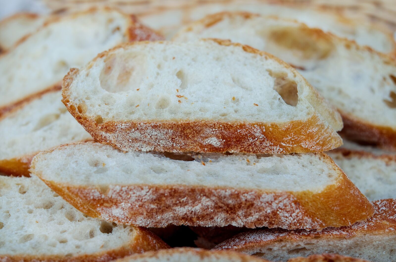 Fujifilm X-T10 + Fujifilm XF 35mm F1.4 R sample photo. Baguette, bread, baked goods photography