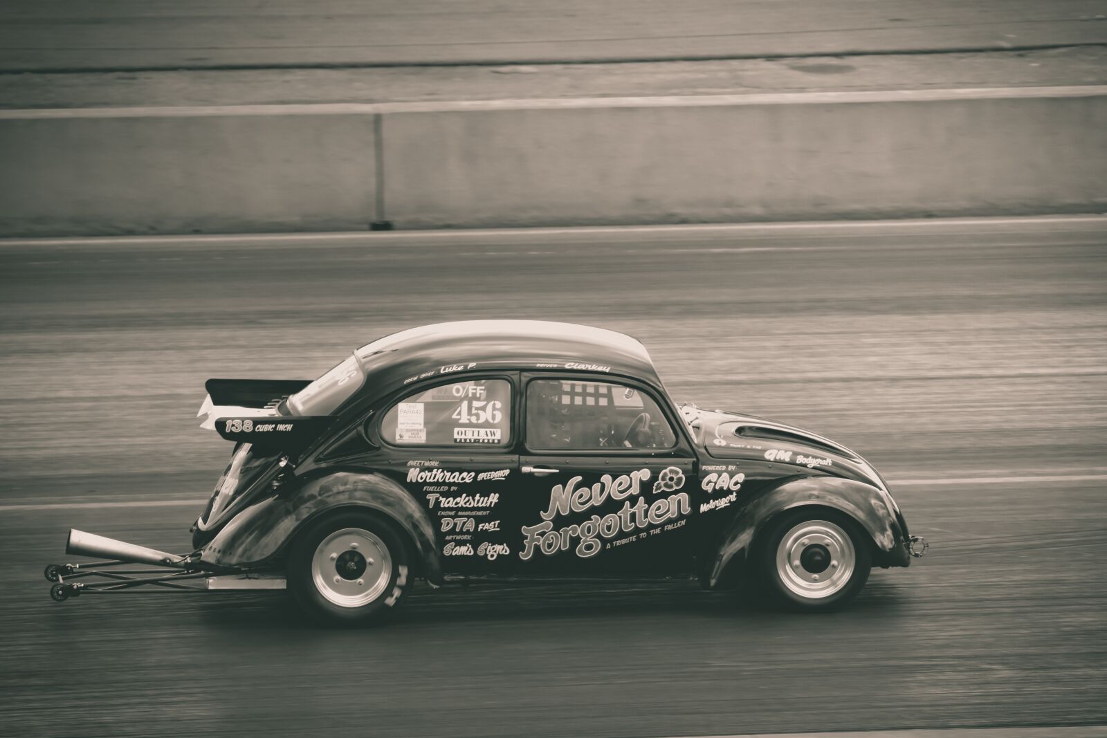 Nikon D7200 sample photo. Automobile, fast, panning photography