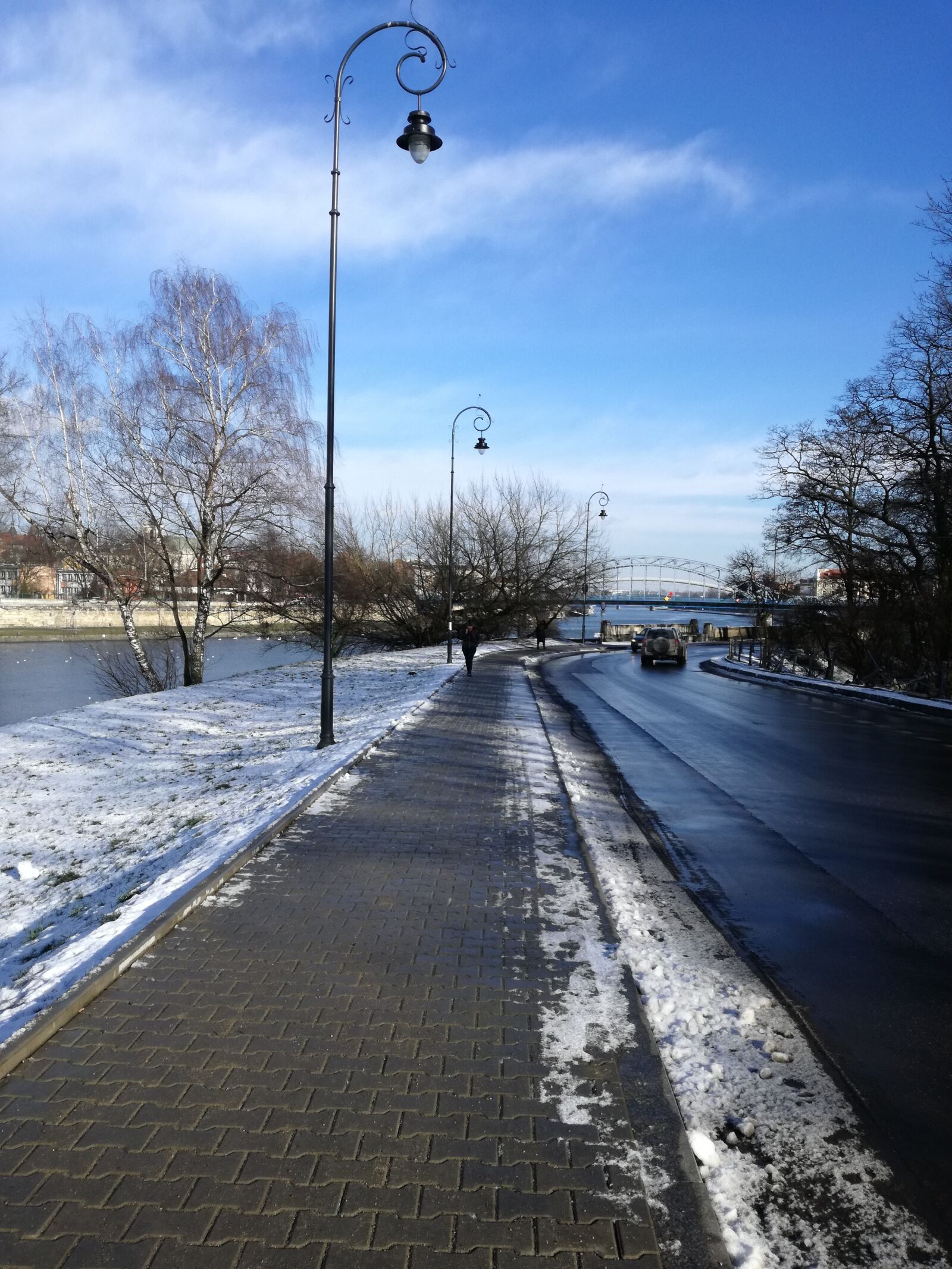 HUAWEI P9 LITE sample photo. Outdoors, water, road photography