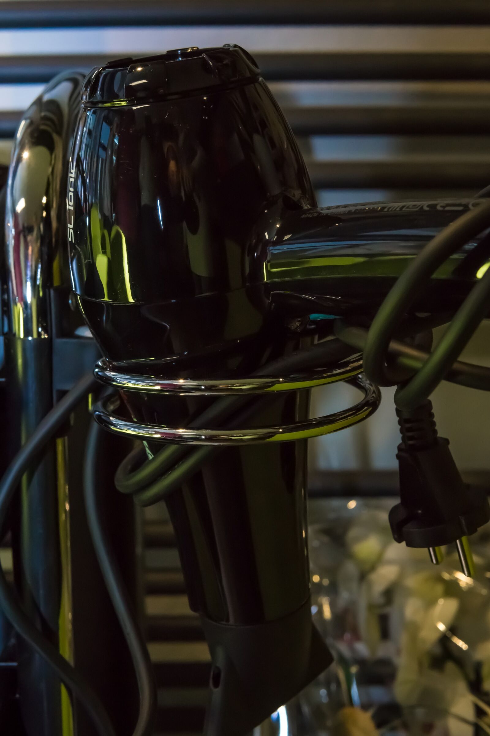 30mm F1.4 DC DN | Contemporary 016 sample photo. Hairdryer, dry, hairdresser photography