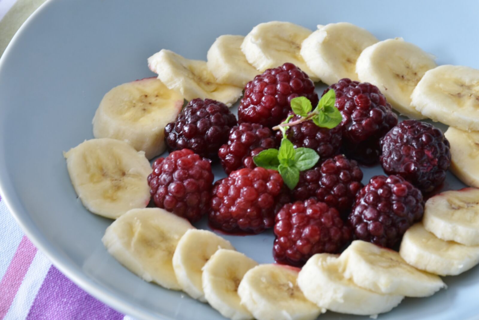 Nikon D7200 sample photo. Blackberries, banana, food photography