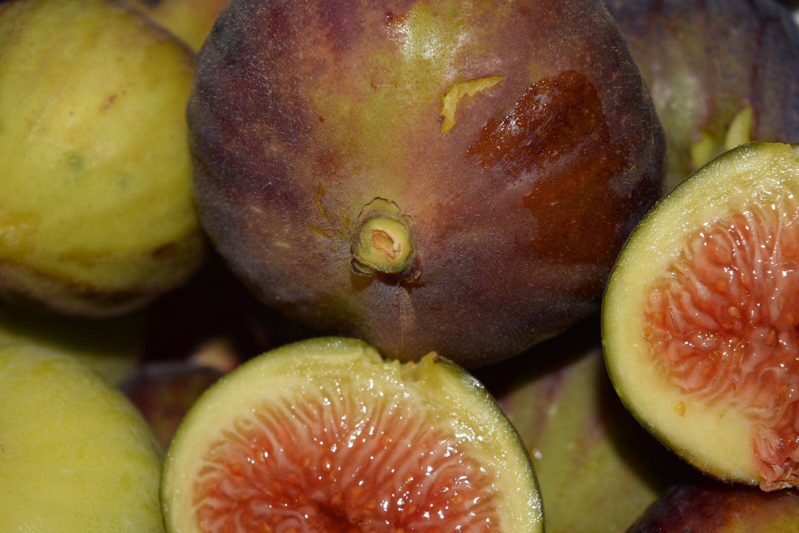 Nikon D3300 sample photo. Figs, fresh, fruit photography