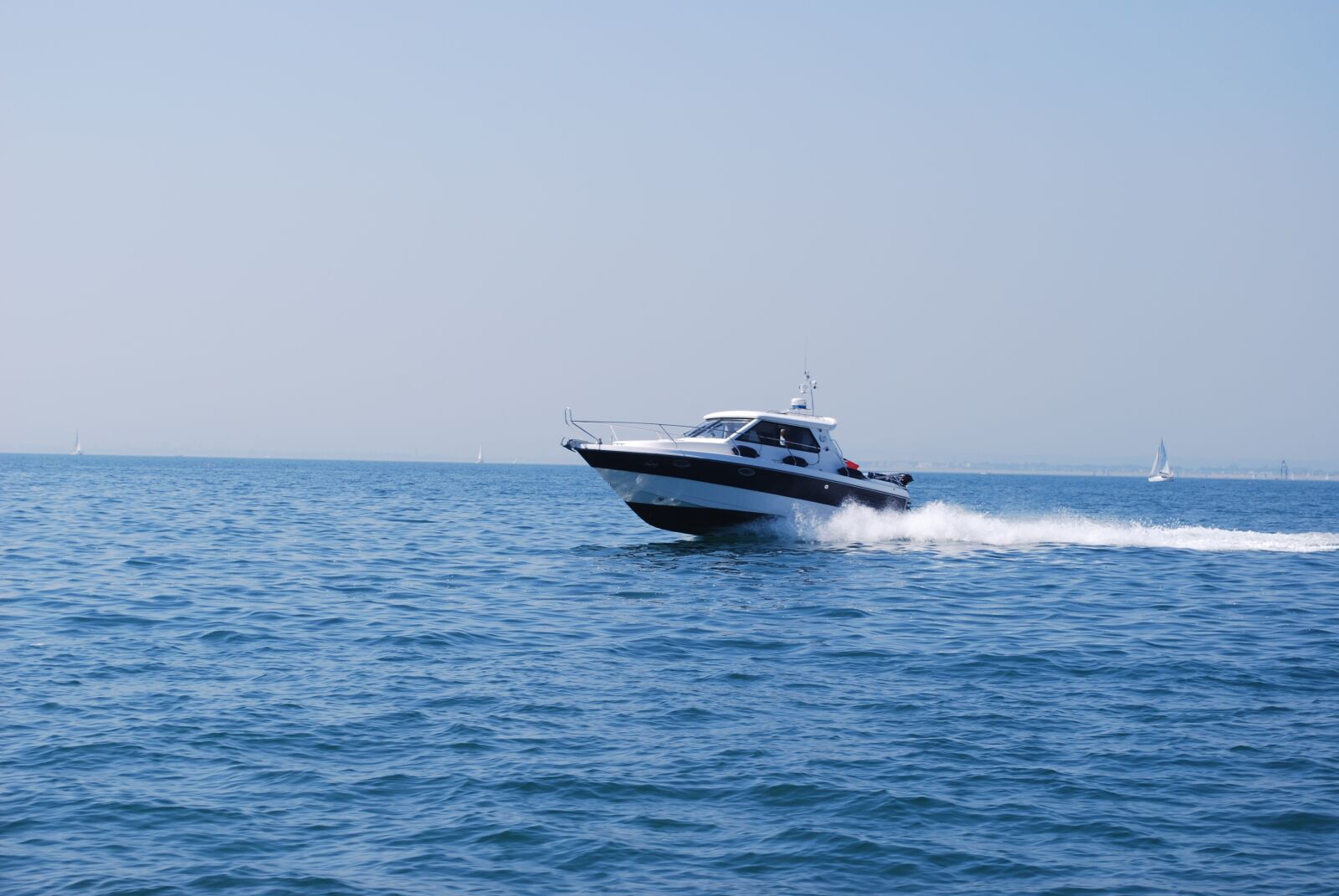 Nikon D60 sample photo. Speedboat, sea, boat photography
