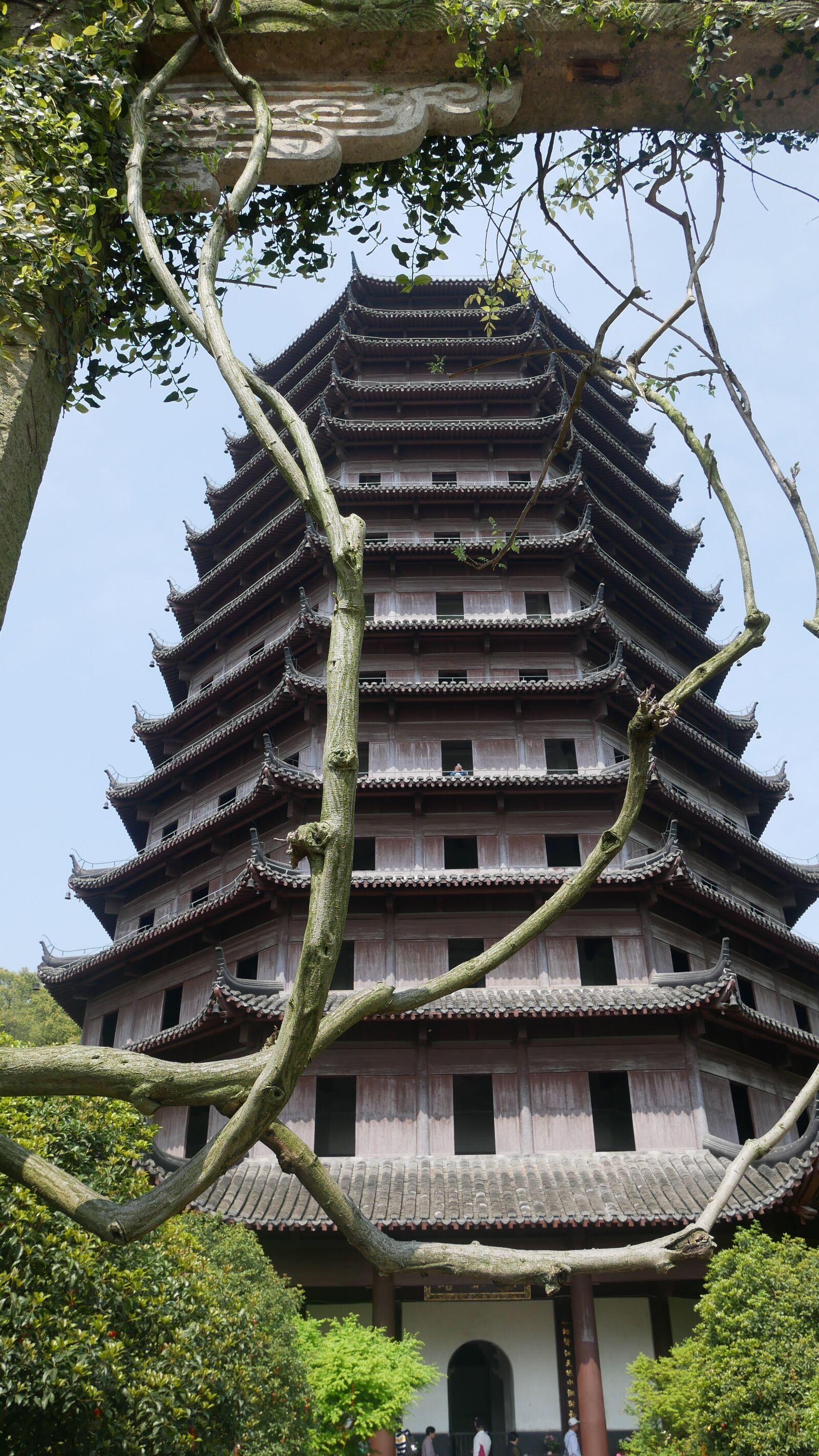 Panasonic Lumix DMC-GX85 (Lumix DMC-GX80 / Lumix DMC-GX7 Mark II) sample photo. Architecture, wood, building photography