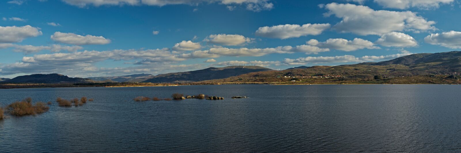 Olympus E-510 (EVOLT E-510) sample photo. Embalse de salas, spain photography